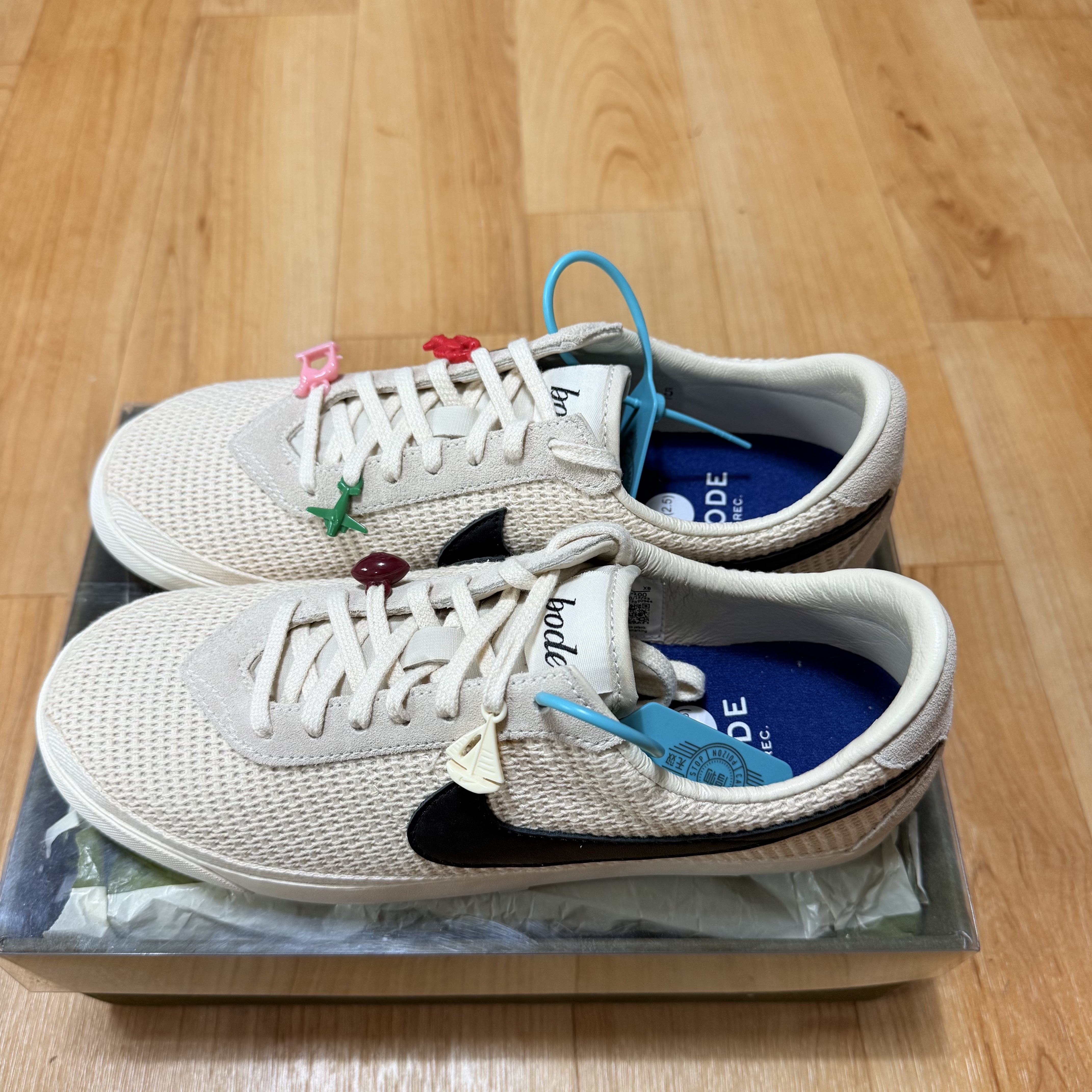 Nike x Bode Astrograbber SP Light Cream and Black 착용 스타일 - 2