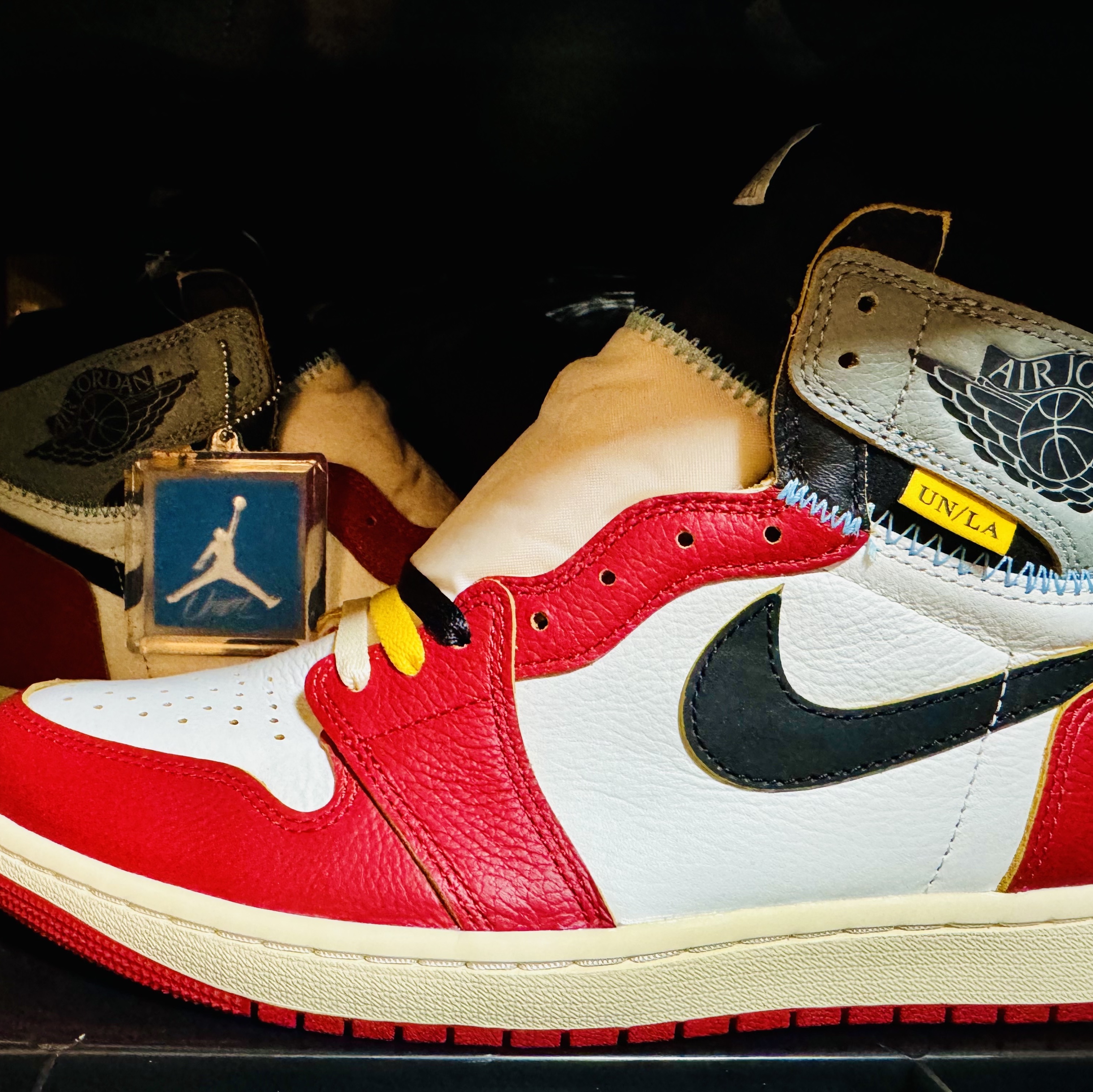 Jordan 1 x Union Retro High OG Chicago Shadow 착용 스타일 - 1