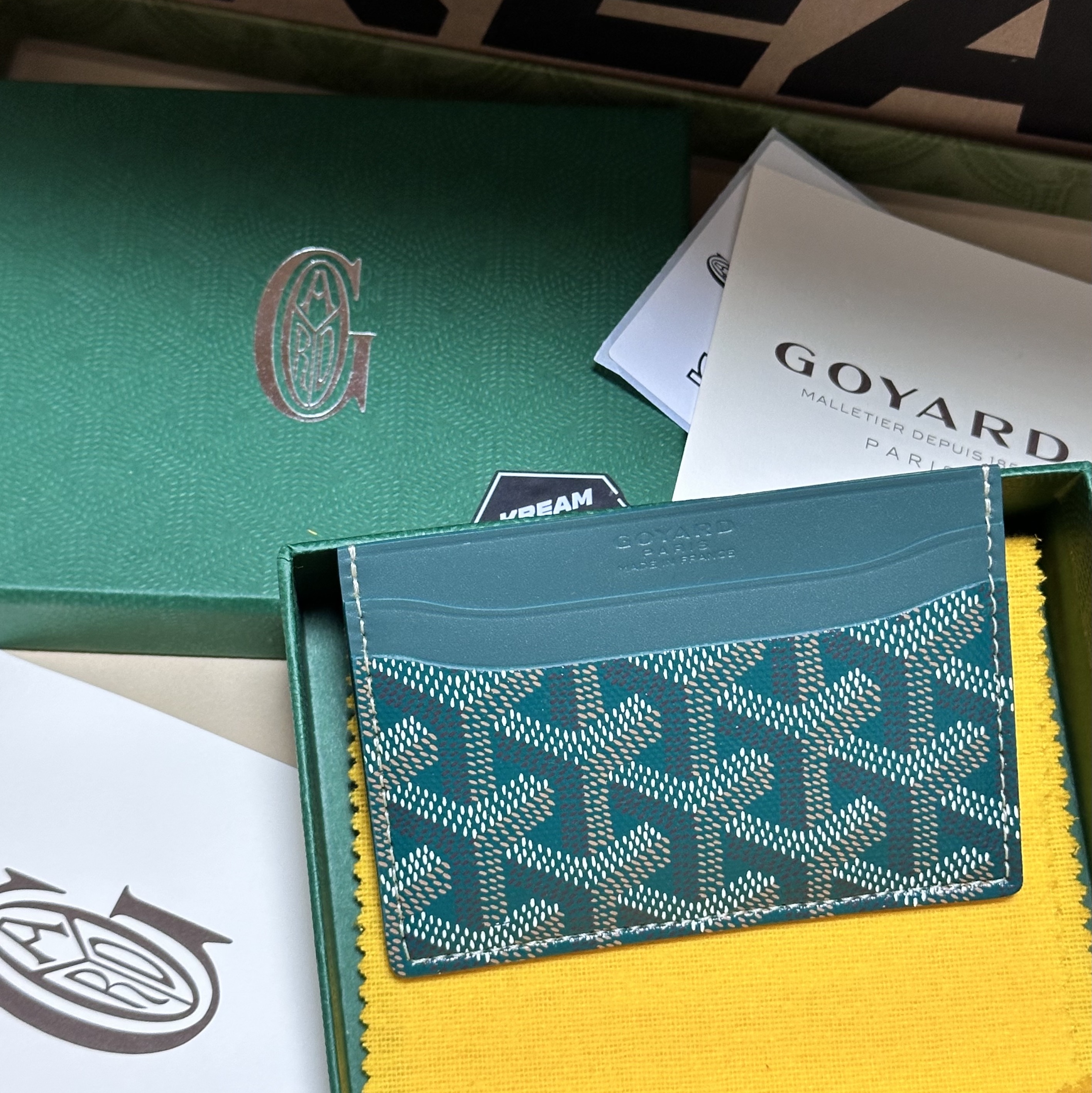 Goyard Saint Sulpice Card Holder Green 착용 스타일