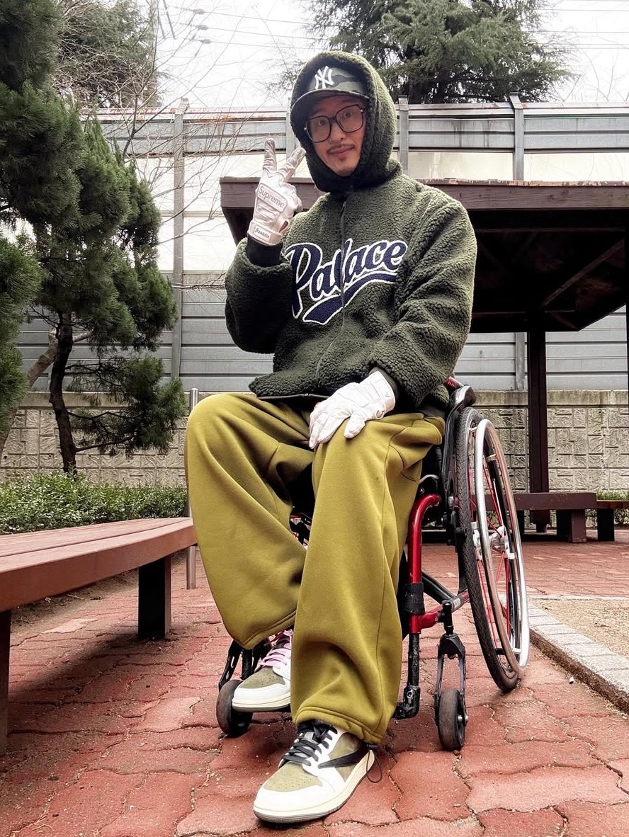 Palace Script Hood Huntsman - 23FW, Jordan 1 x Travis Scott Retro Low OG SP Reverse Olive 착용 스타일 - 1