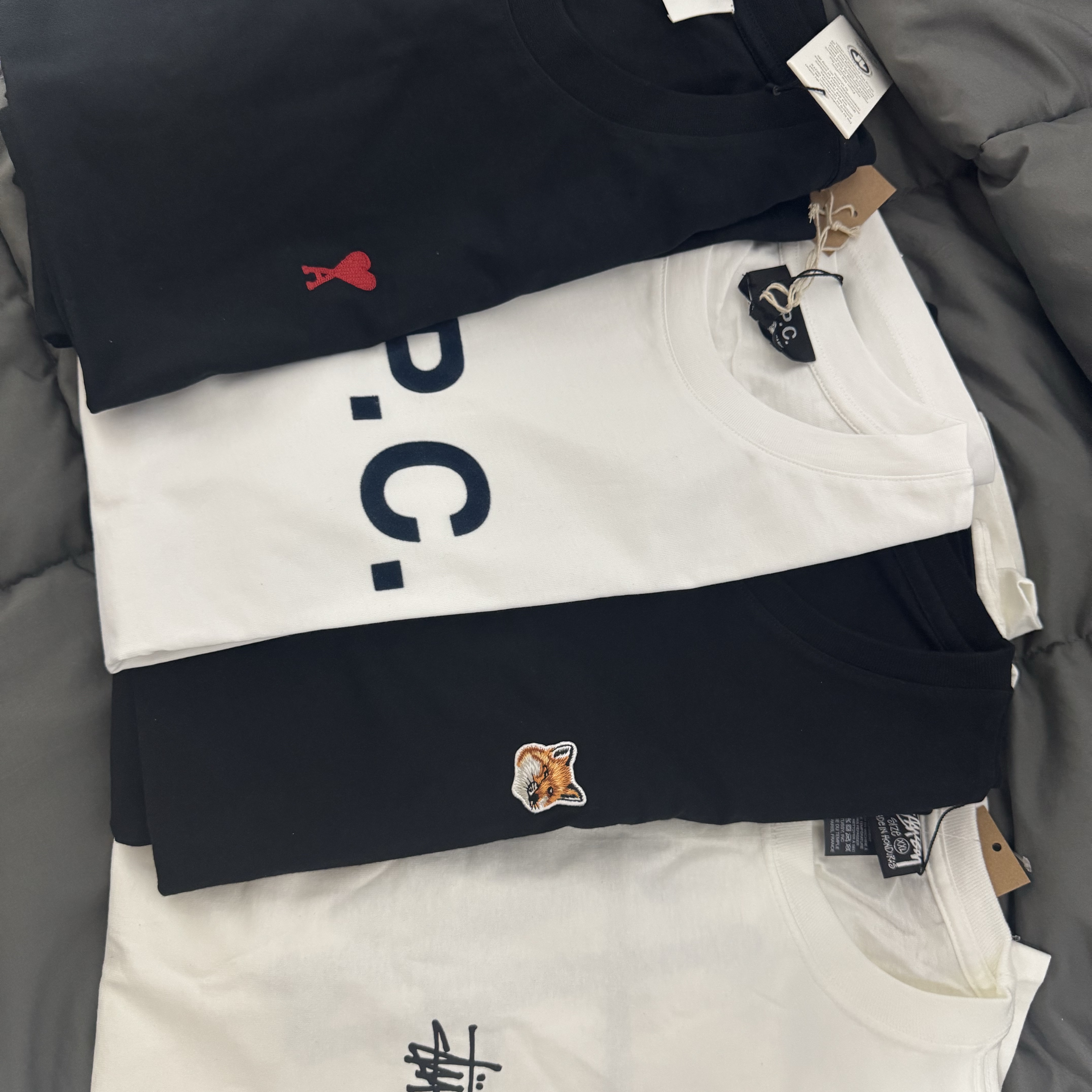 Stussy Basic Stussy T-Shirt White 2024, 2025 착용 스타일