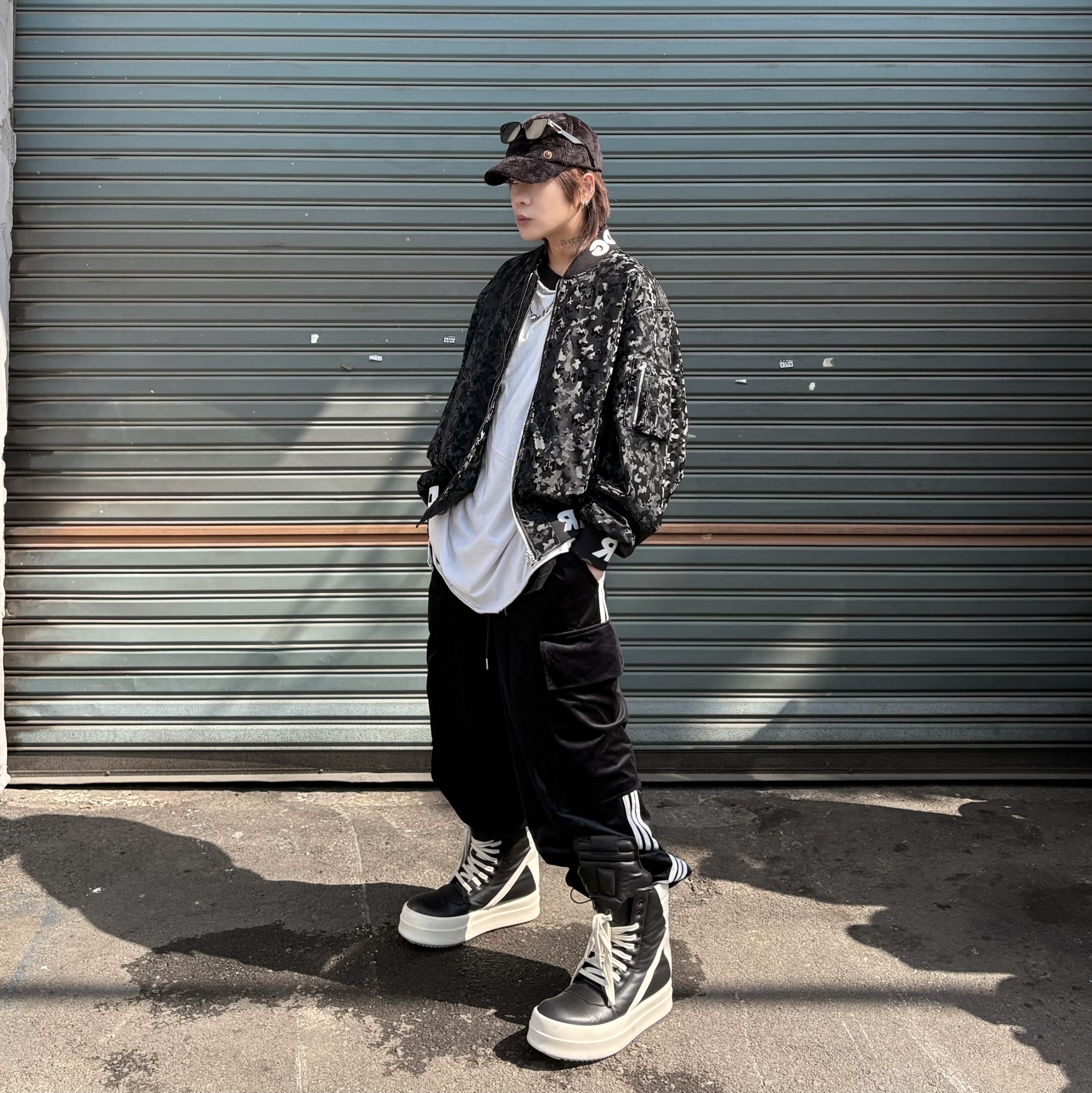 Rick Owens Mega Bumper Geobasket Black Milk 착용 스타일 - 1