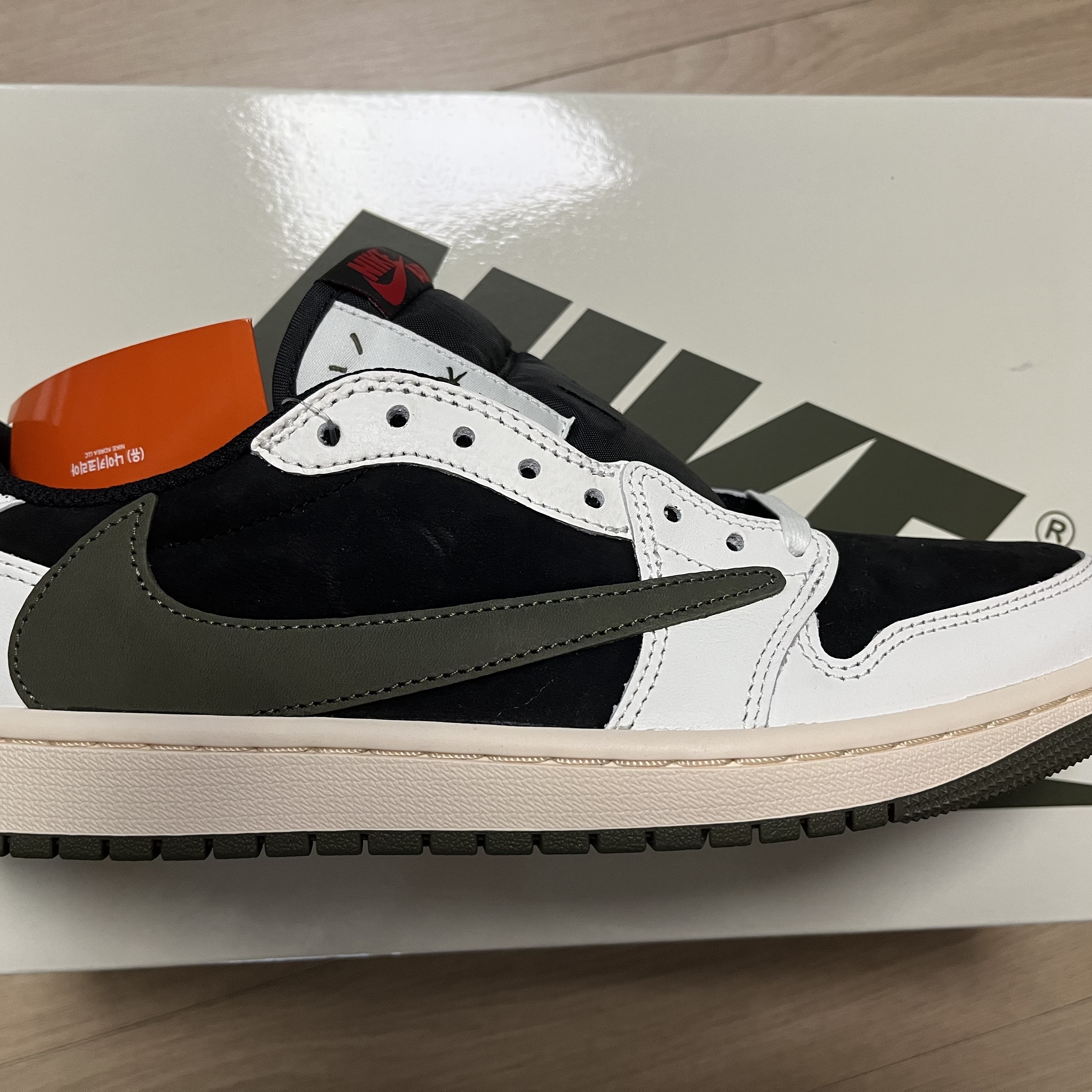 (W) Jordan 1 x Travis Scott Retro Low OG SP Medium Olive 착용 스타일