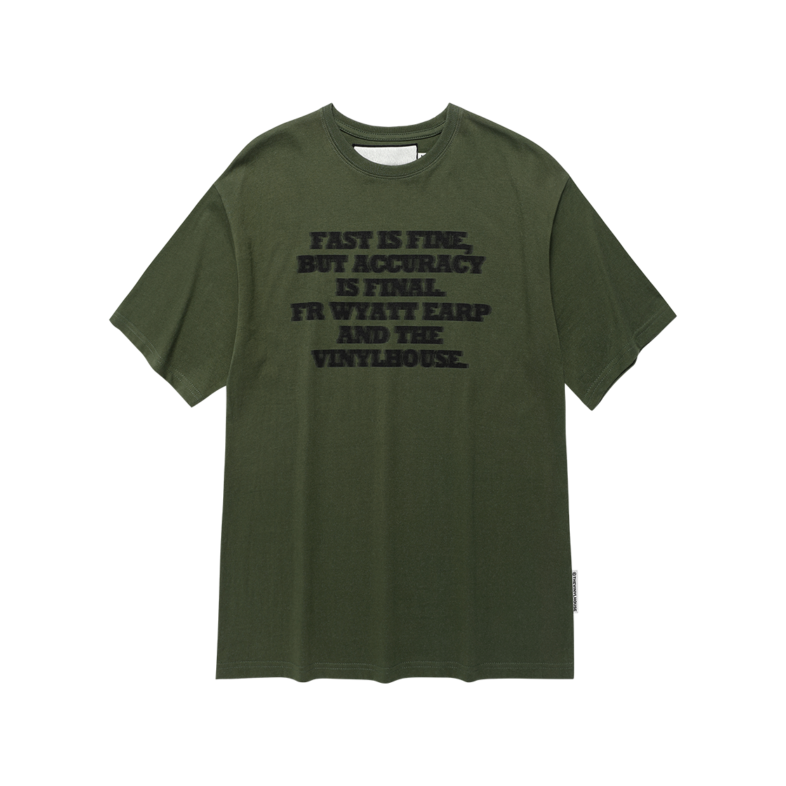 더바이닐하우스 건플라이트 타이포 티셔츠 카키