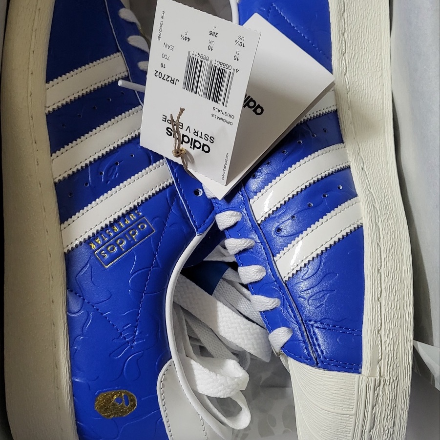 Adidas x BAPE Superstar Vintage Blue Cloud White 착용 스타일 - 4