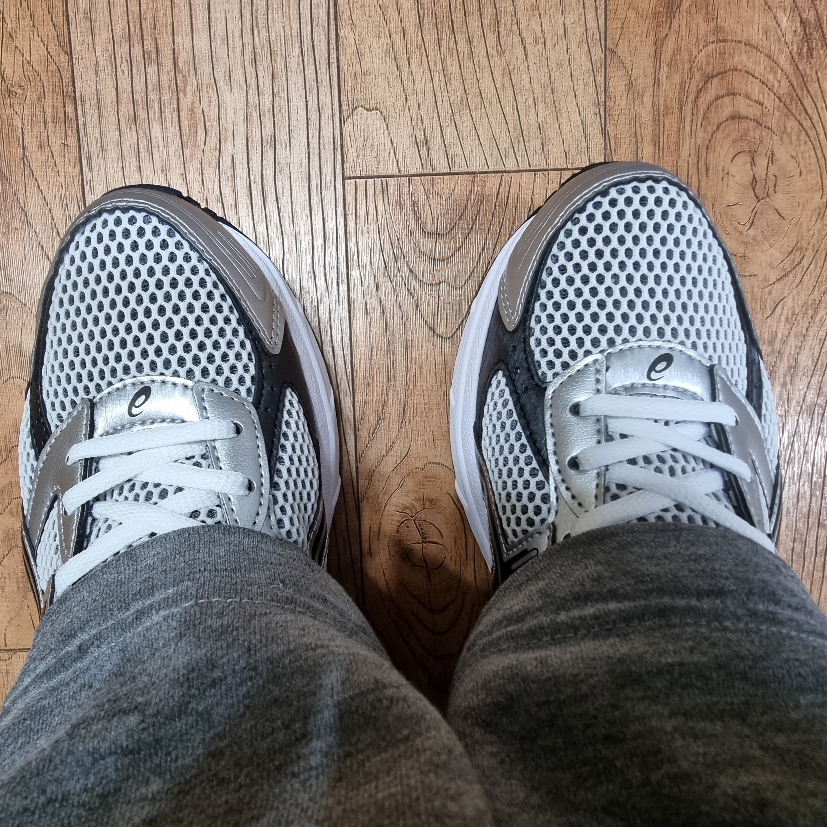 Asics Gel-1130 White Black 착용 스타일