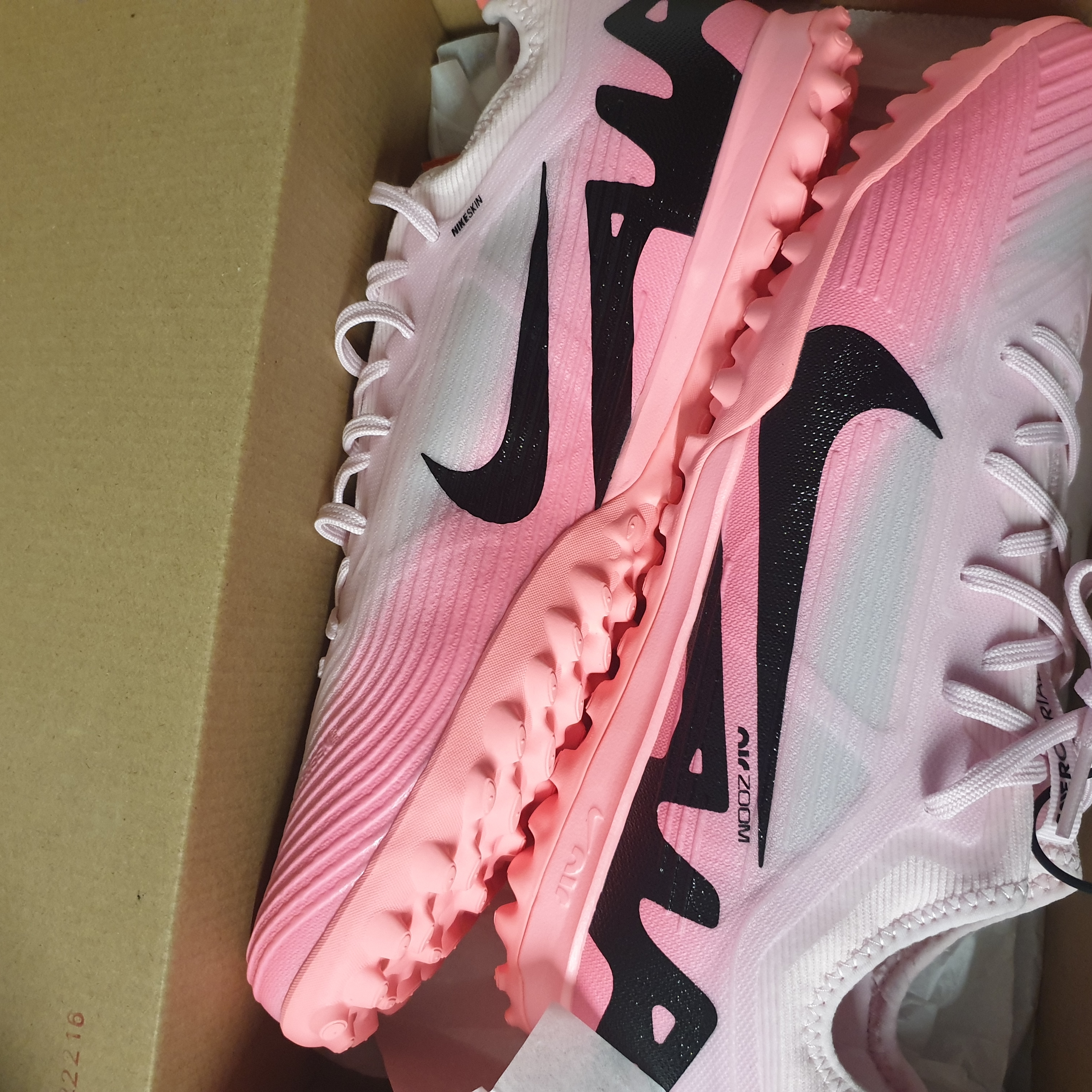 Nike Zoom Mercurial Vapor 15 Pro TF Pink Foam Black 착용 스타일 - 2