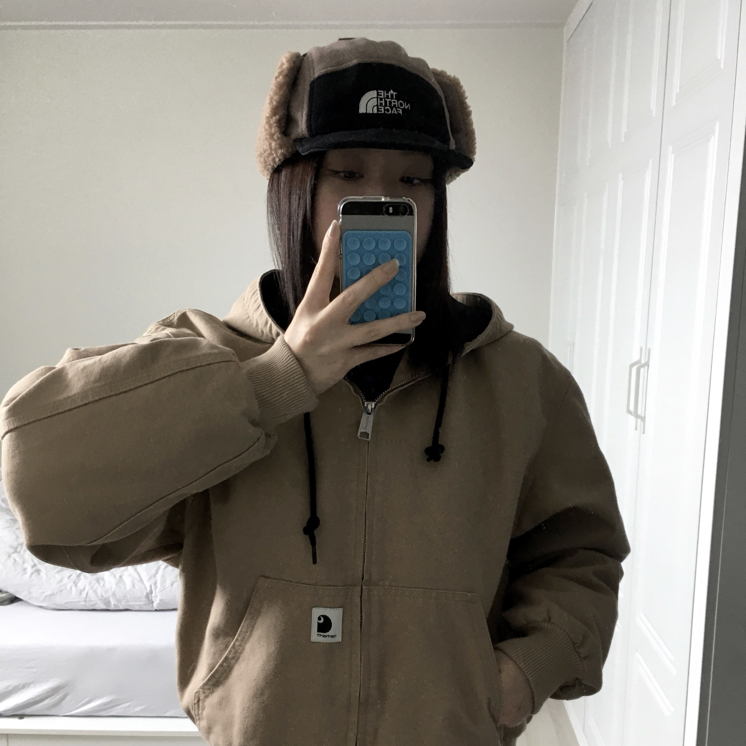 The North Face Fleece Earmuff Cap EX Beige, Carhartt WIP OG Active Jacket Peanut - Winter 착용 스타일 - 1