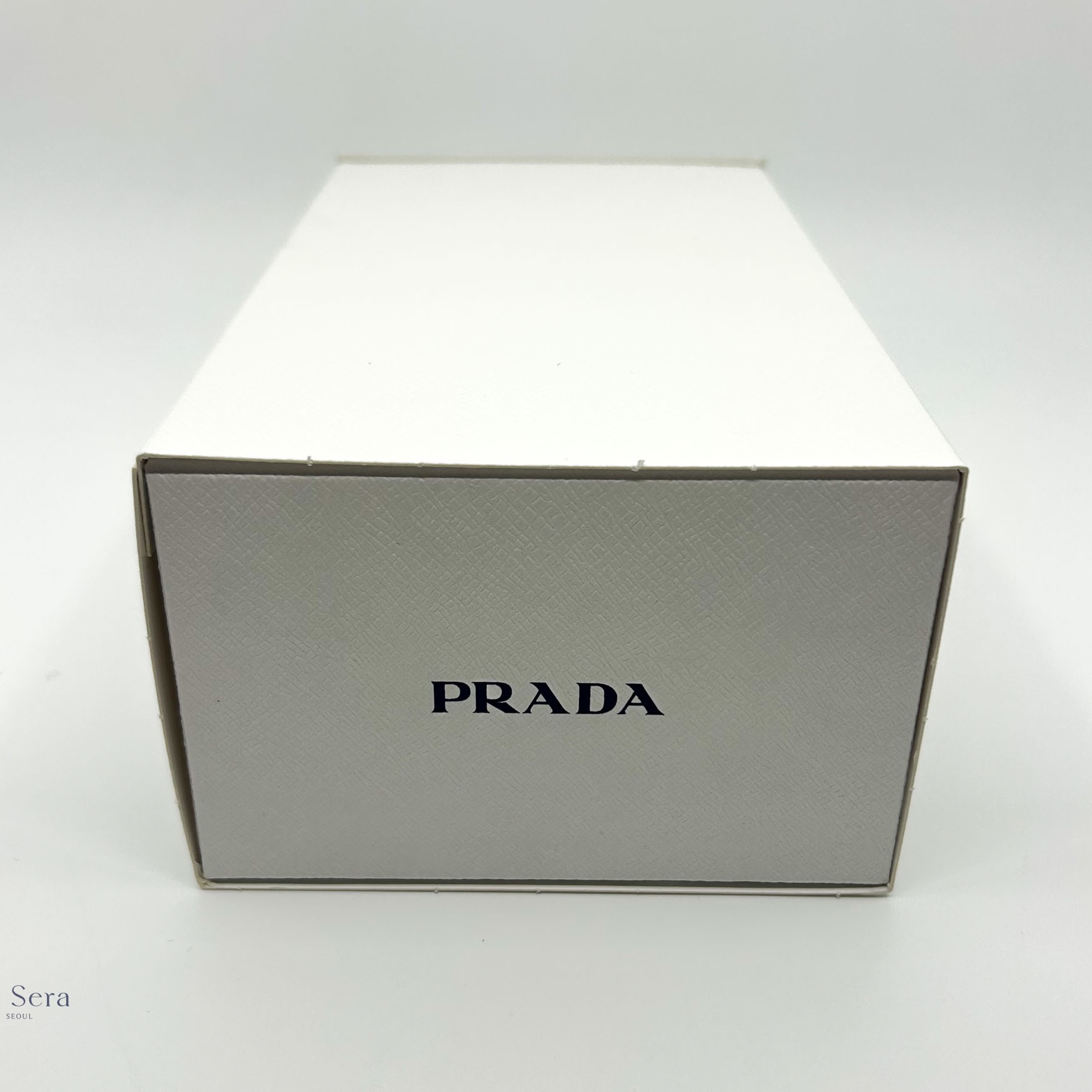 Prada Soft Robot Re-Nylon Bag Charm Black 착용 스타일 - 4