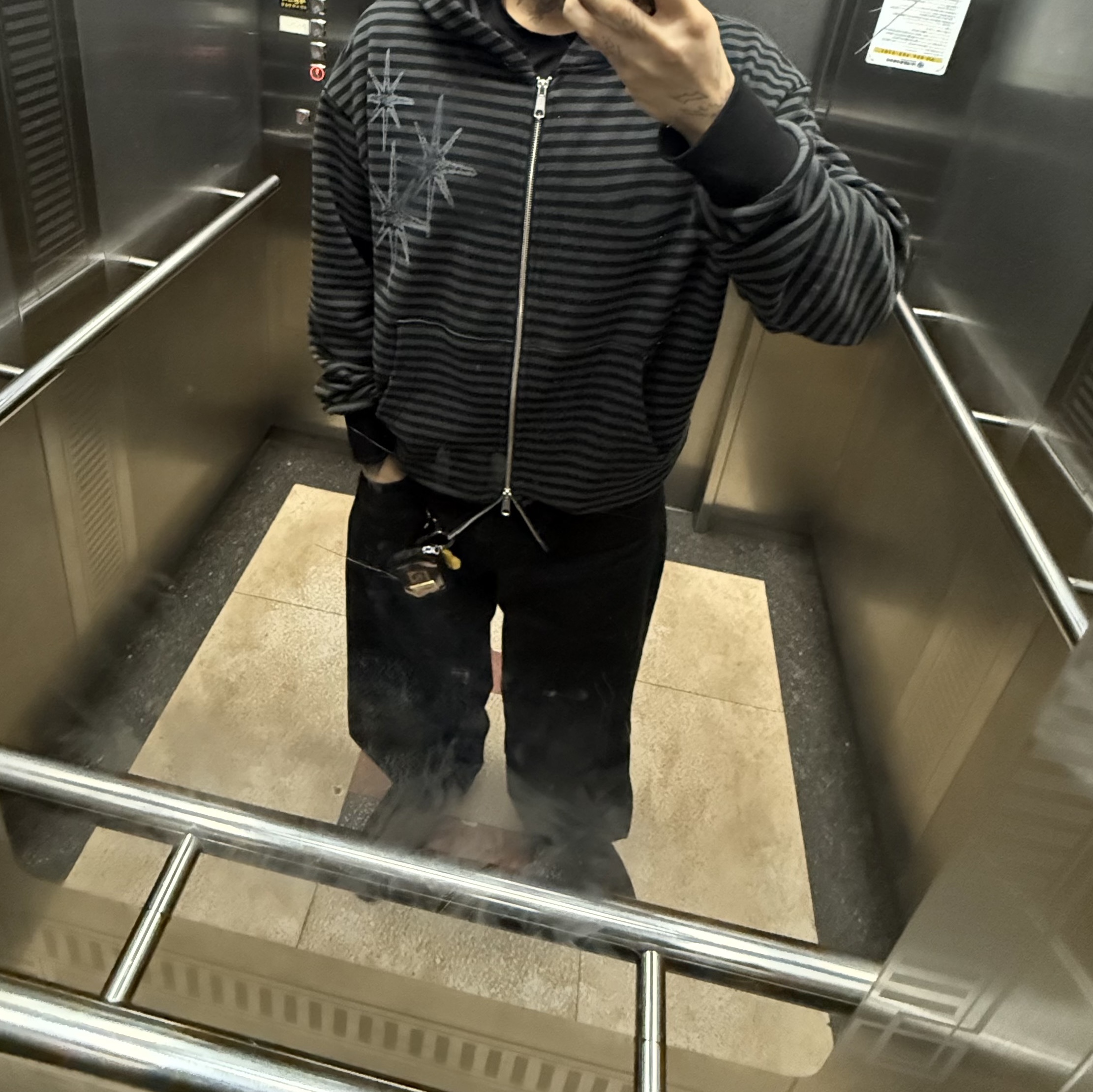 Human Made Military Card Case Black 착용 스타일