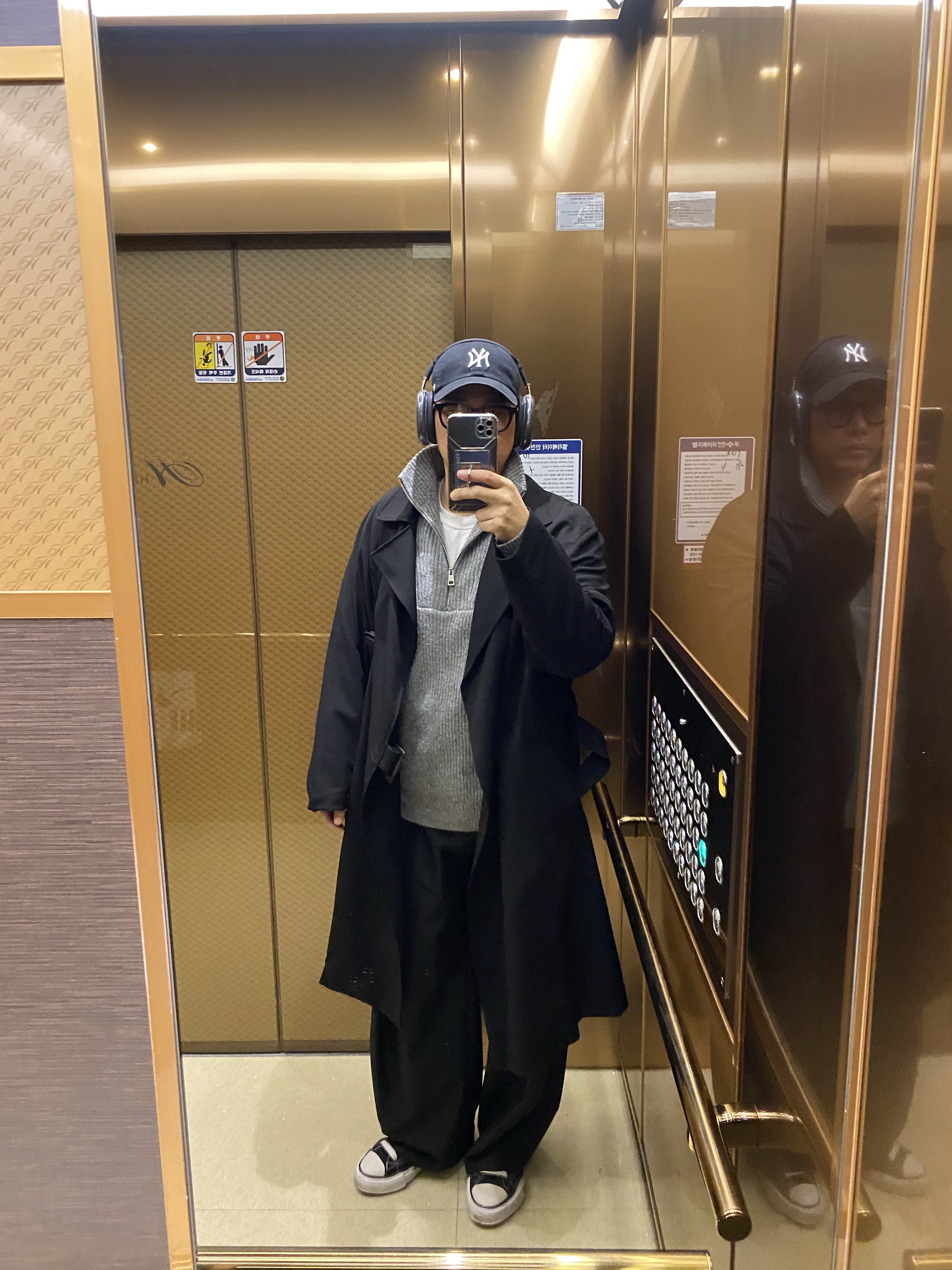 Apple AirPods Max USB C Midnight (Korean Ver.), 47 Brand New York Yankees BW Clean Up Black 착용 스타일
