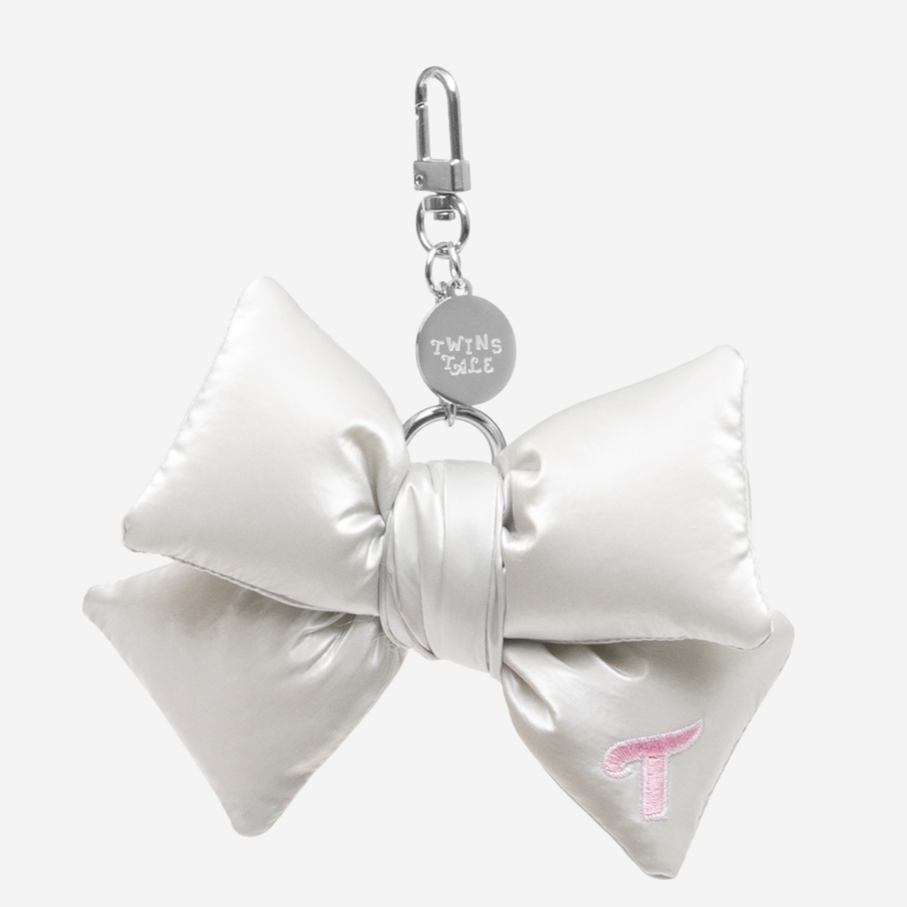 Twins x Bloomingtale Ribbon Keyring Silver 착용 스타일
