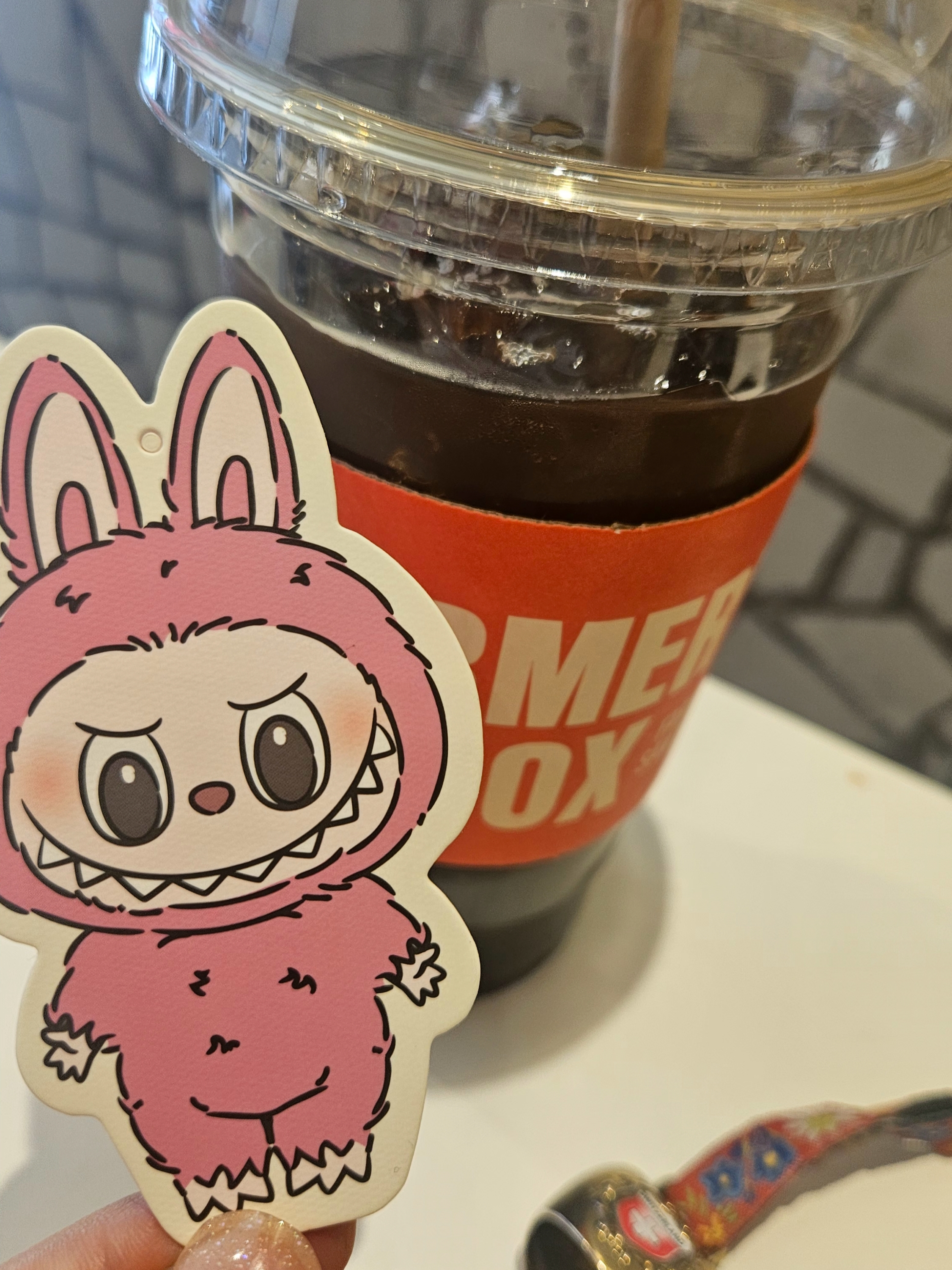 Pop Mart The Monsters Labubu Tasty Macarons Series Sealed Case (6 Blind Boxes) 착용 스타일 - 6