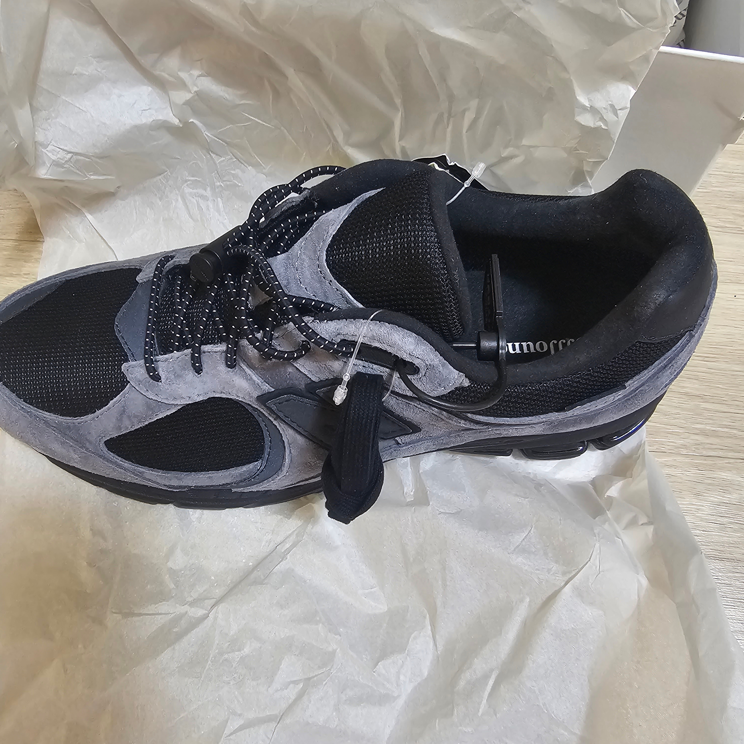 New Balance x JJJJound 2002R Gore-Tex Charcoal 착용 스타일