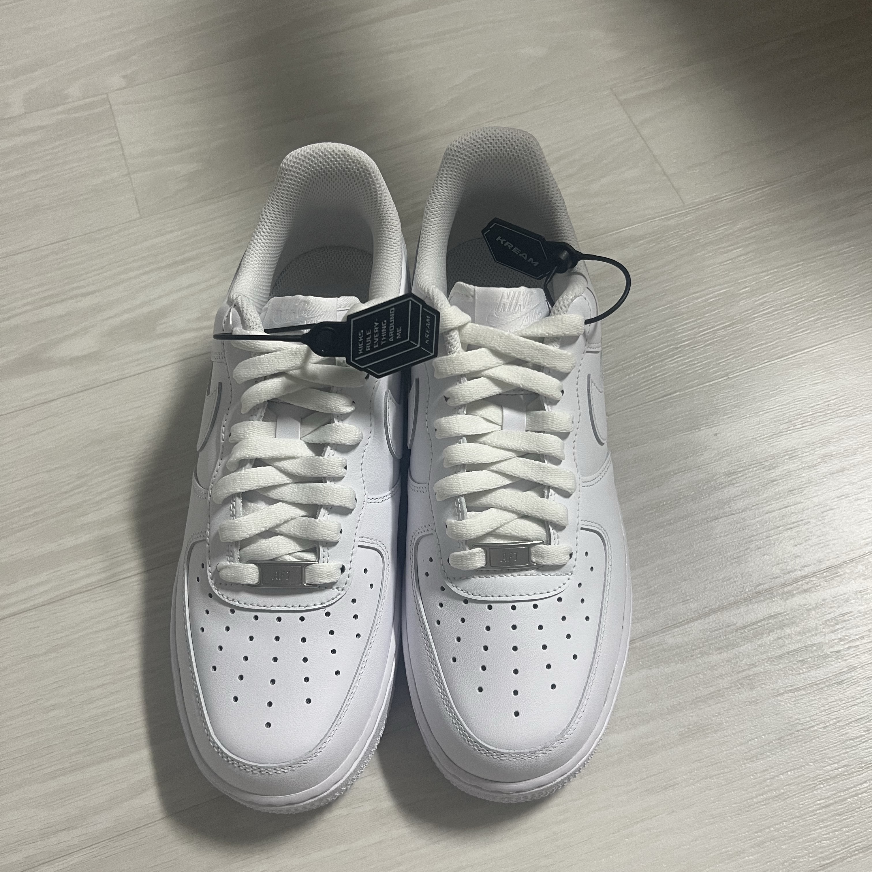 Nike Air Force 1 '07 Low White 착용 스타일