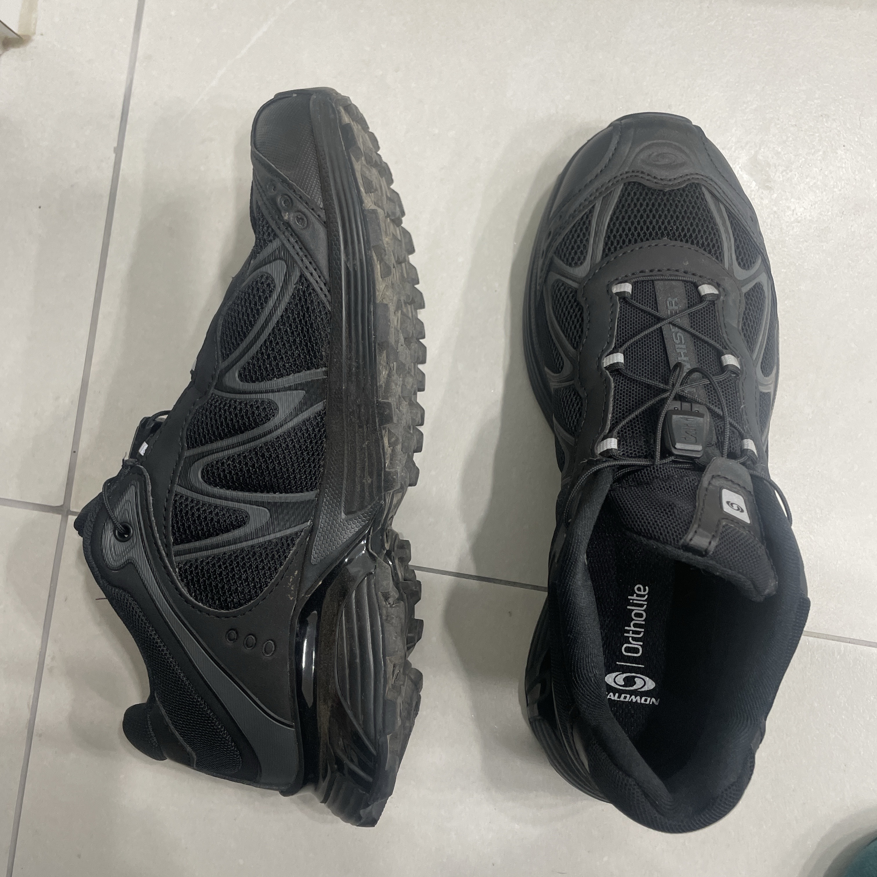 Salomon XT-Whisper Black Asphalt 착용 스타일