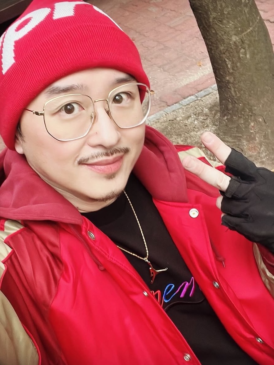 Supreme Hooded Stadium Jacket Red - 24SS, (W) Jordan 1 x Teyana Taylor Zoom CMFT 2 Gym Red 착용 스타일 - 2