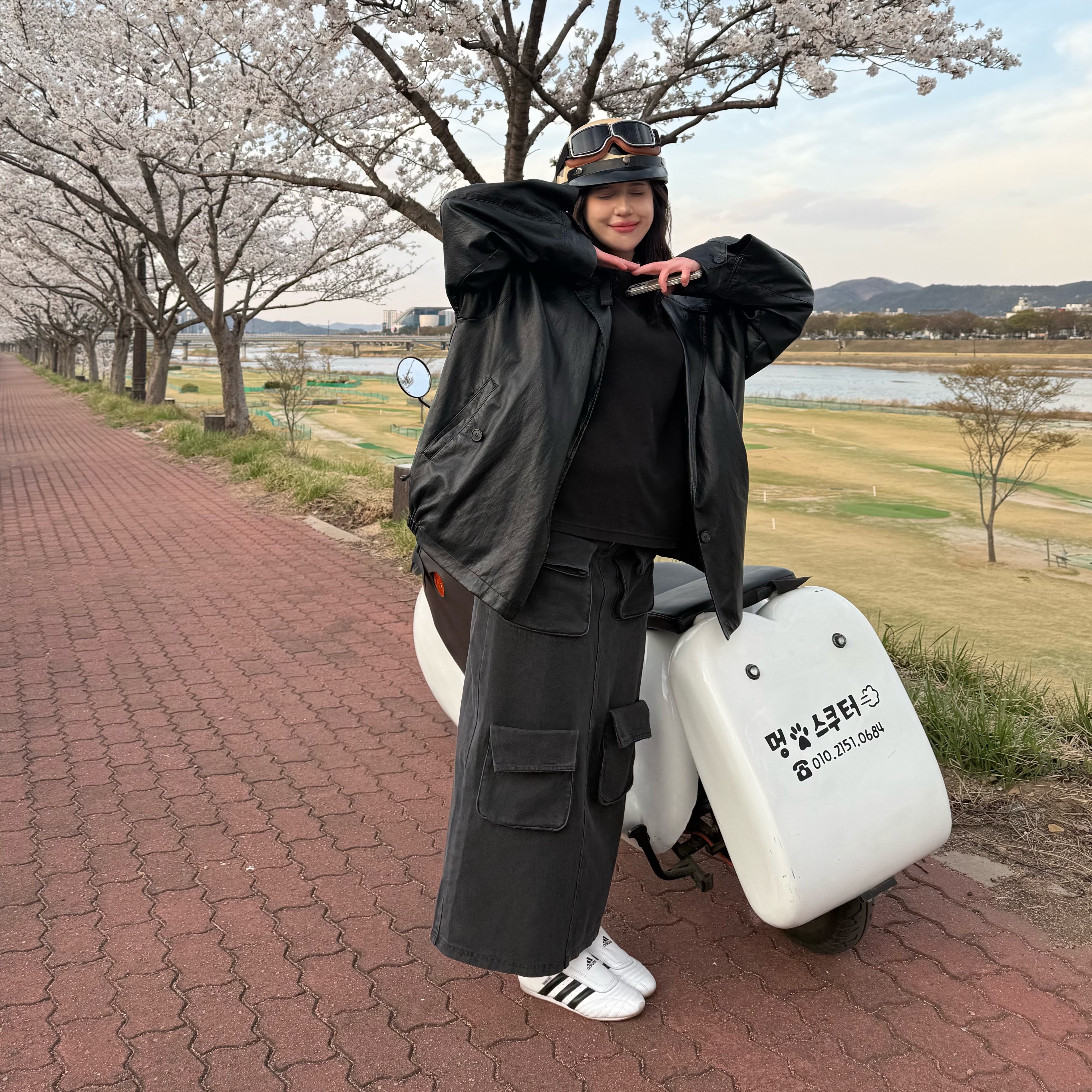 (W) Adidas Taekwondo Cloud White Core Black 착용 스타일