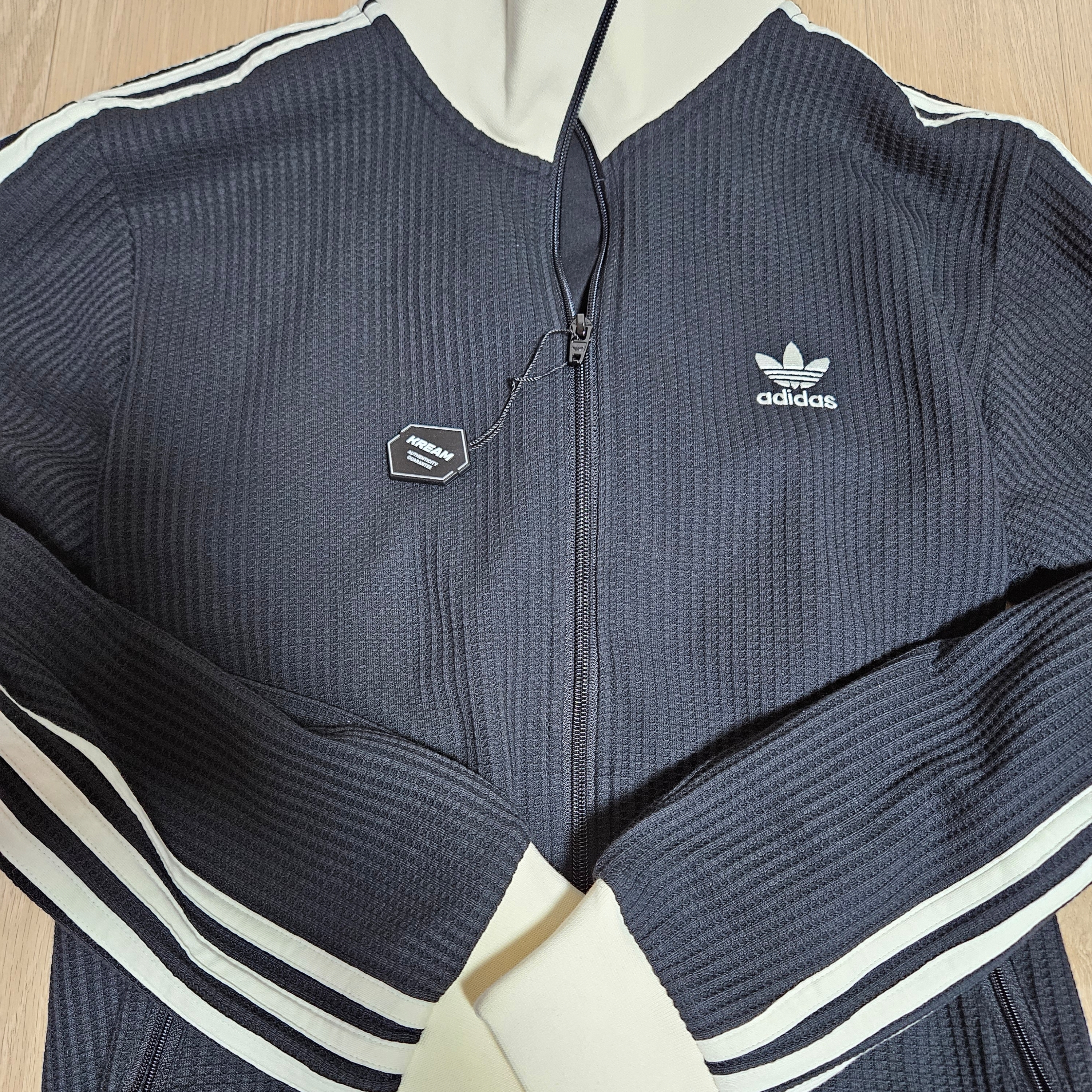 Adidas Waffle Beckenbauer Track Top Black - KR Sizing 착용 스타일