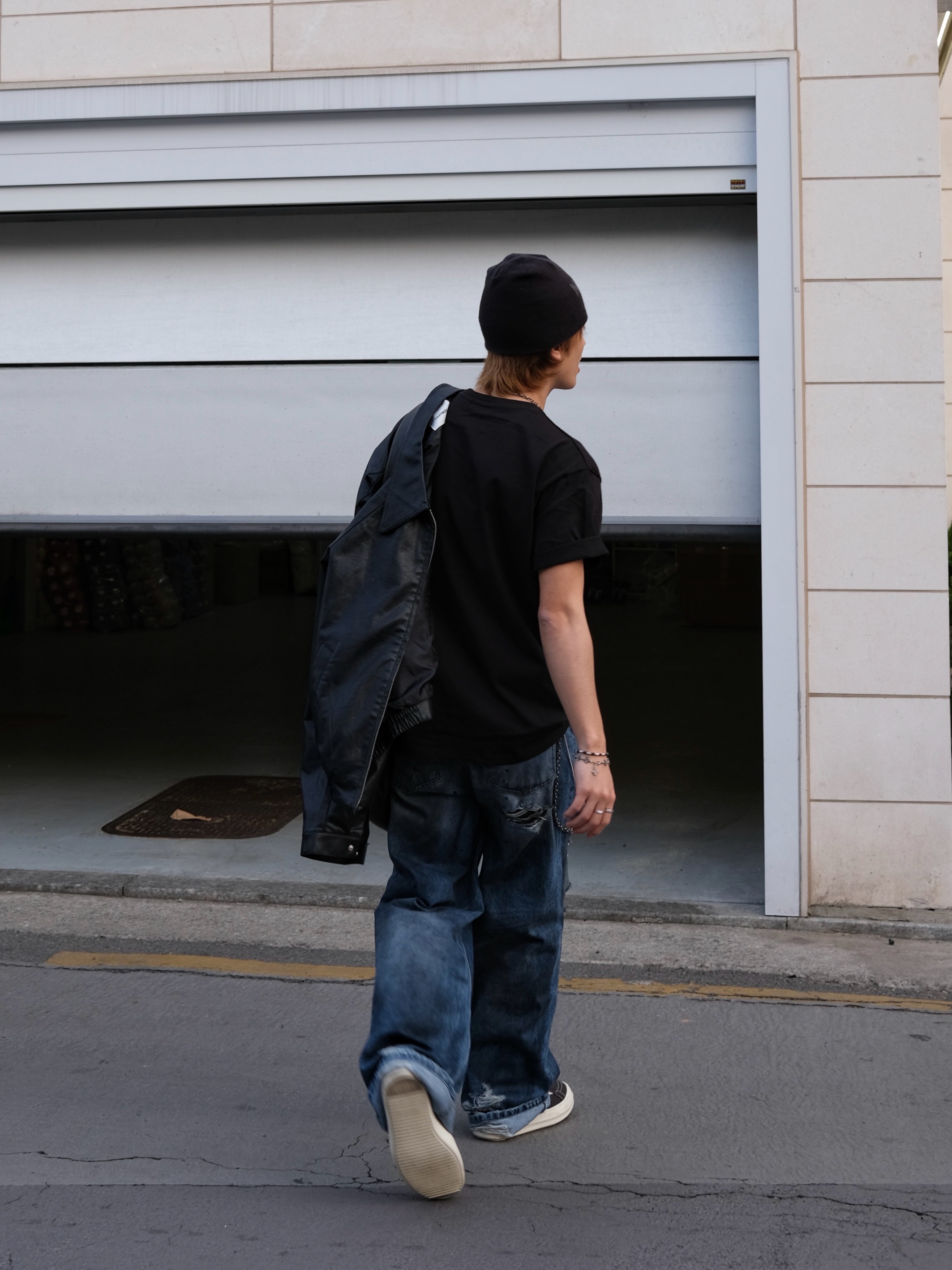 Rick Owens Drkshdw Suede Vintage Sneakers Dark Dust Pearl Milk White 착용 스타일 - 5