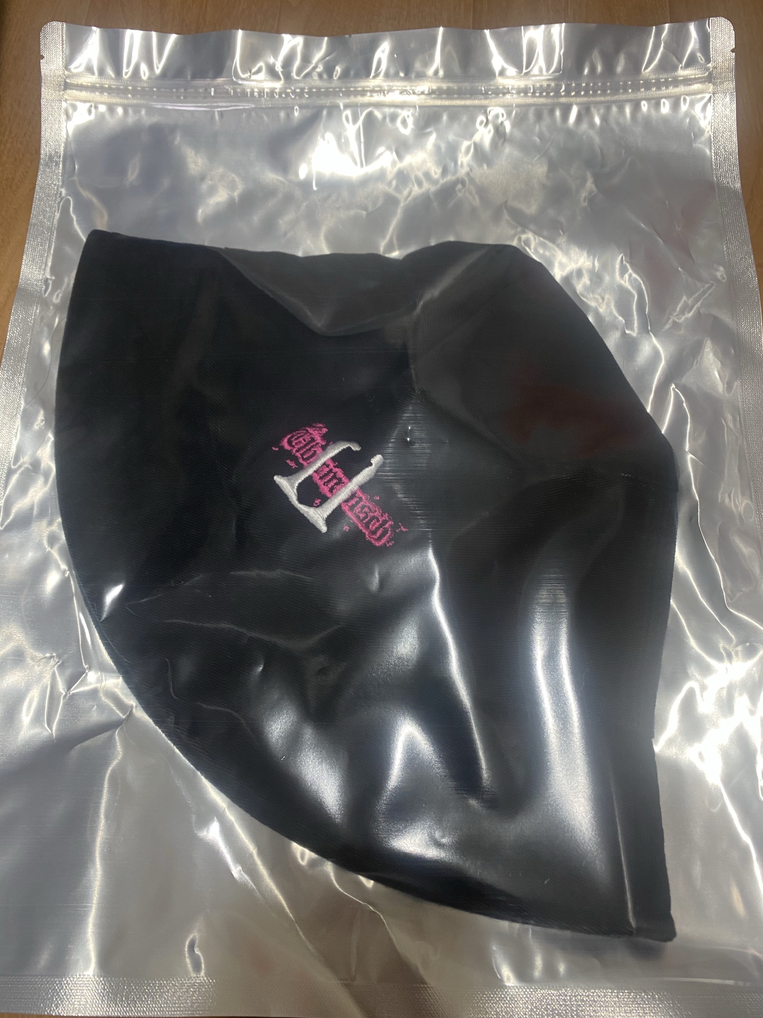 G-DRAGON Ubermensch Bucket Hat Black 착용 스타일
