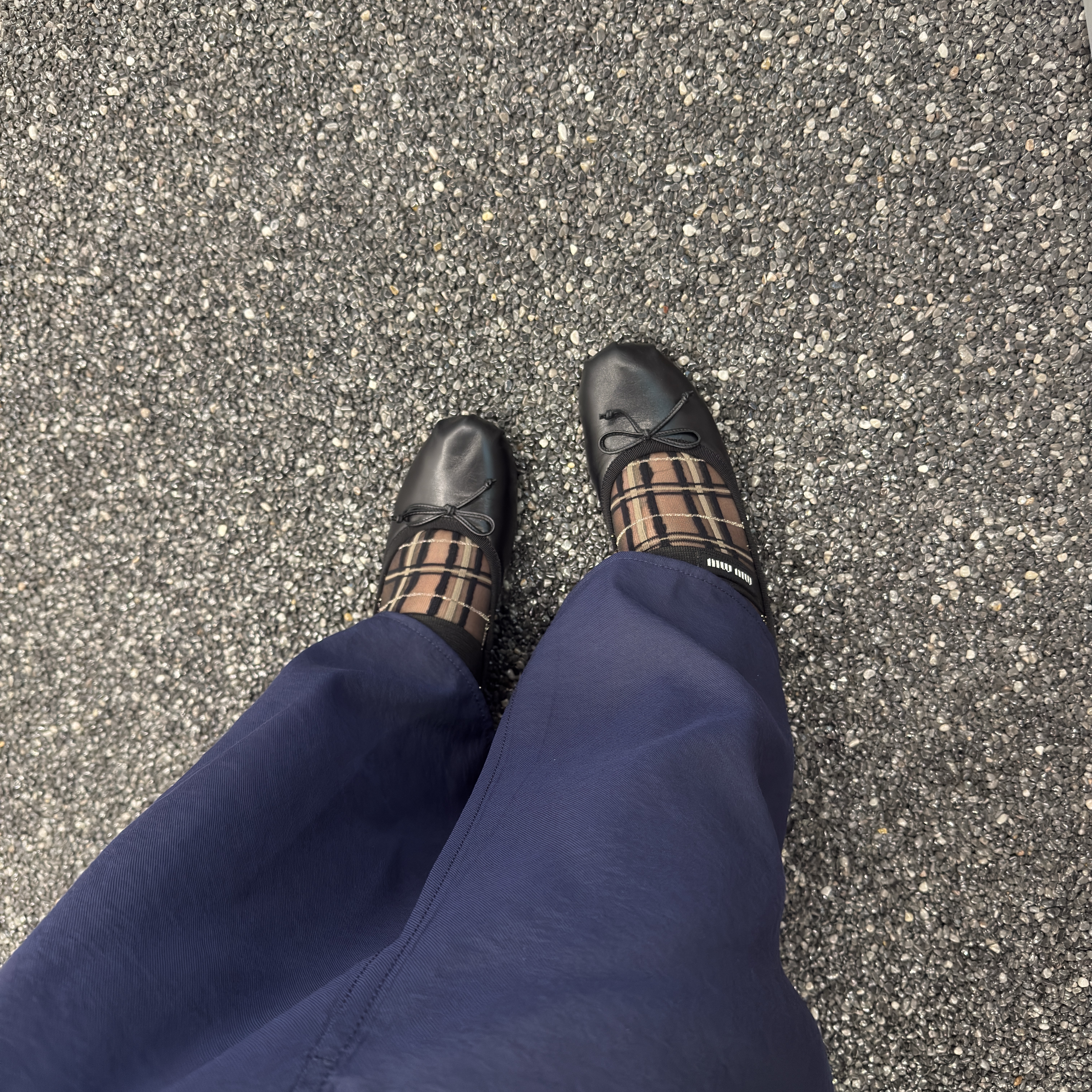 (W) Miu Miu Leather Ballerinas Black 착용 스타일
