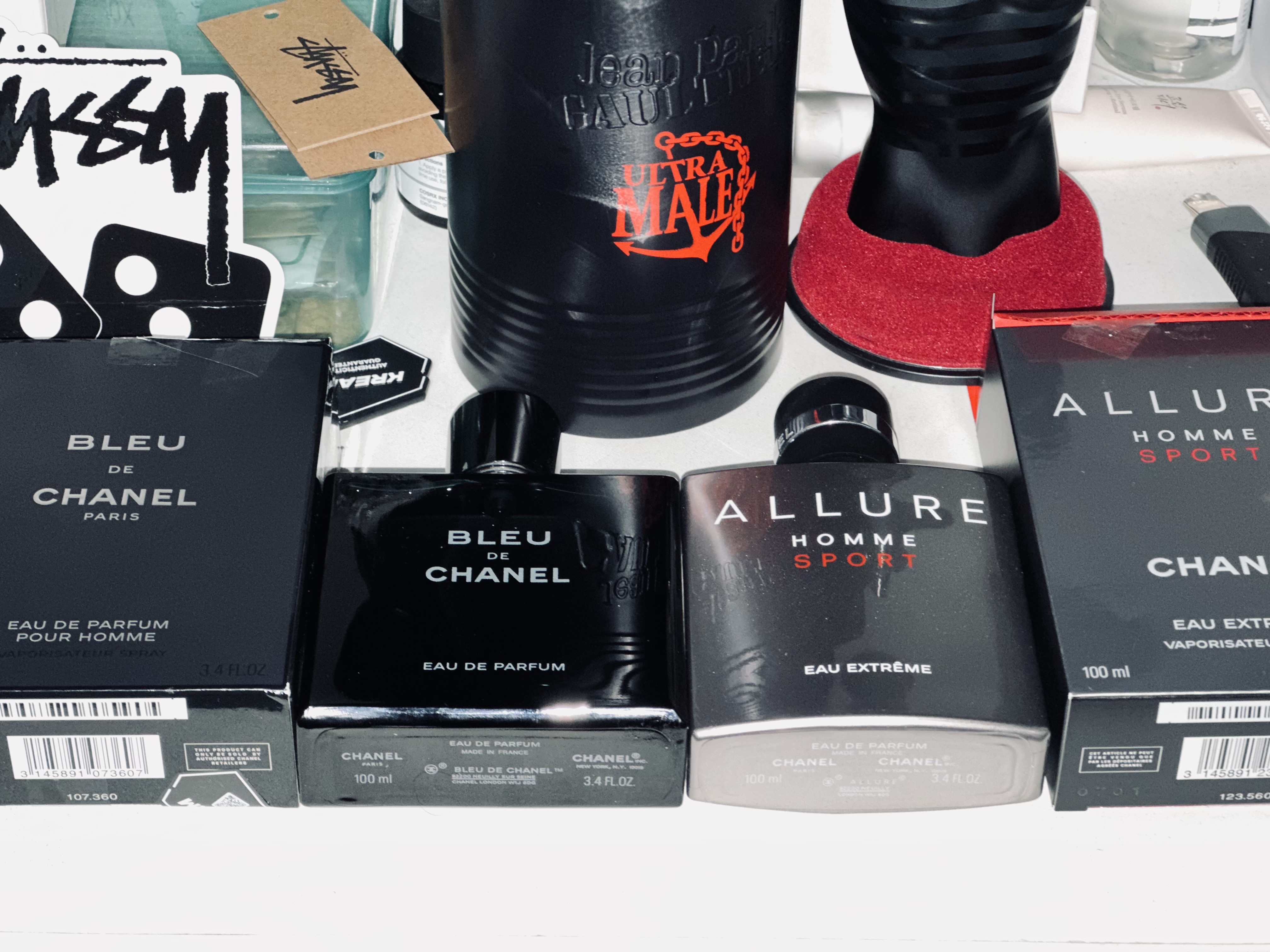 Chanel Bleu De Chanel Eau De Parfum 100ml, Chanel Allure Homme Sprort Eau Extreme Eau De Parfum 100ml 착용 스타일 - 2