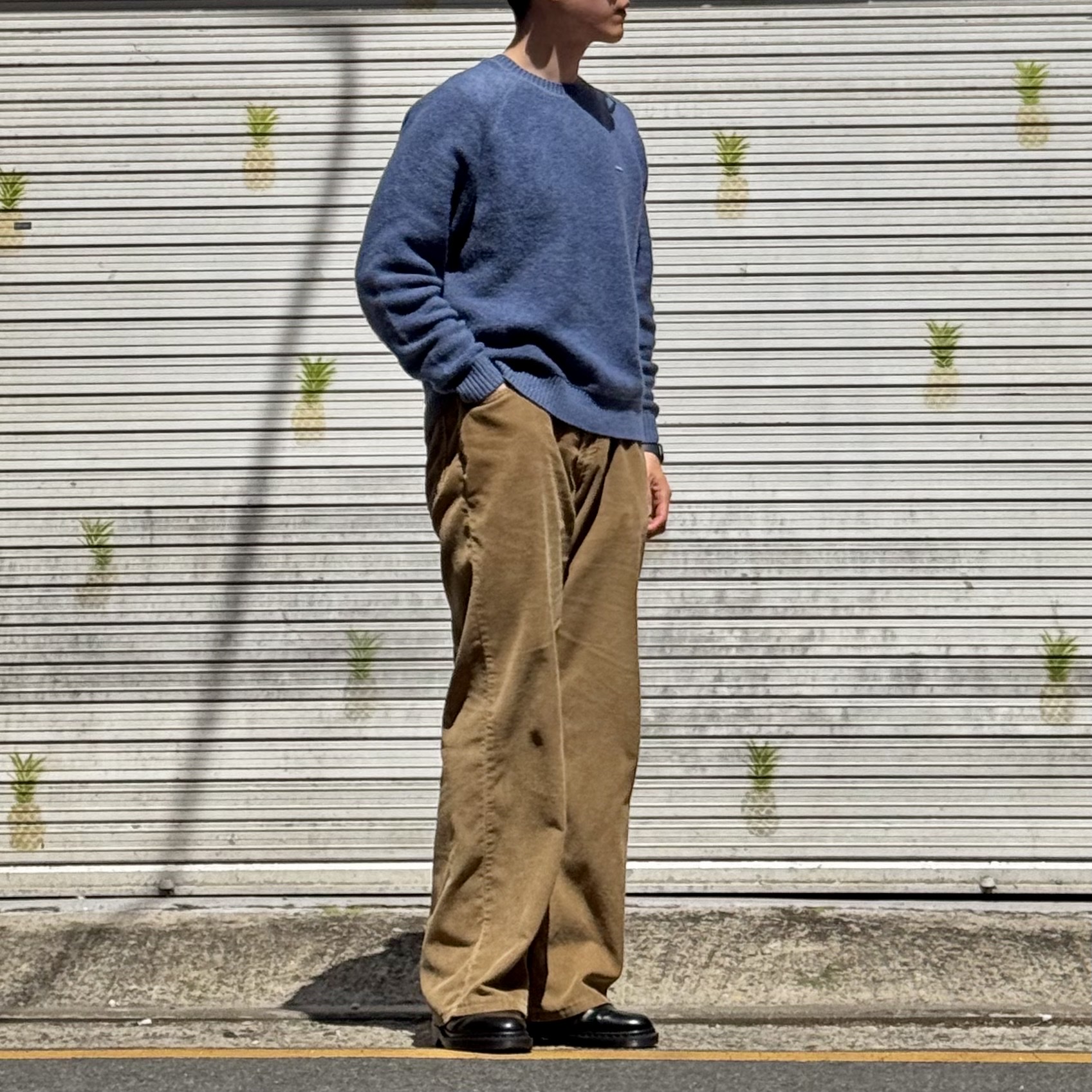 Supreme Terry Small Box Sweater Blue - 24FW, Dr. Martens 1461 Mono Black 착용 스타일 - 2