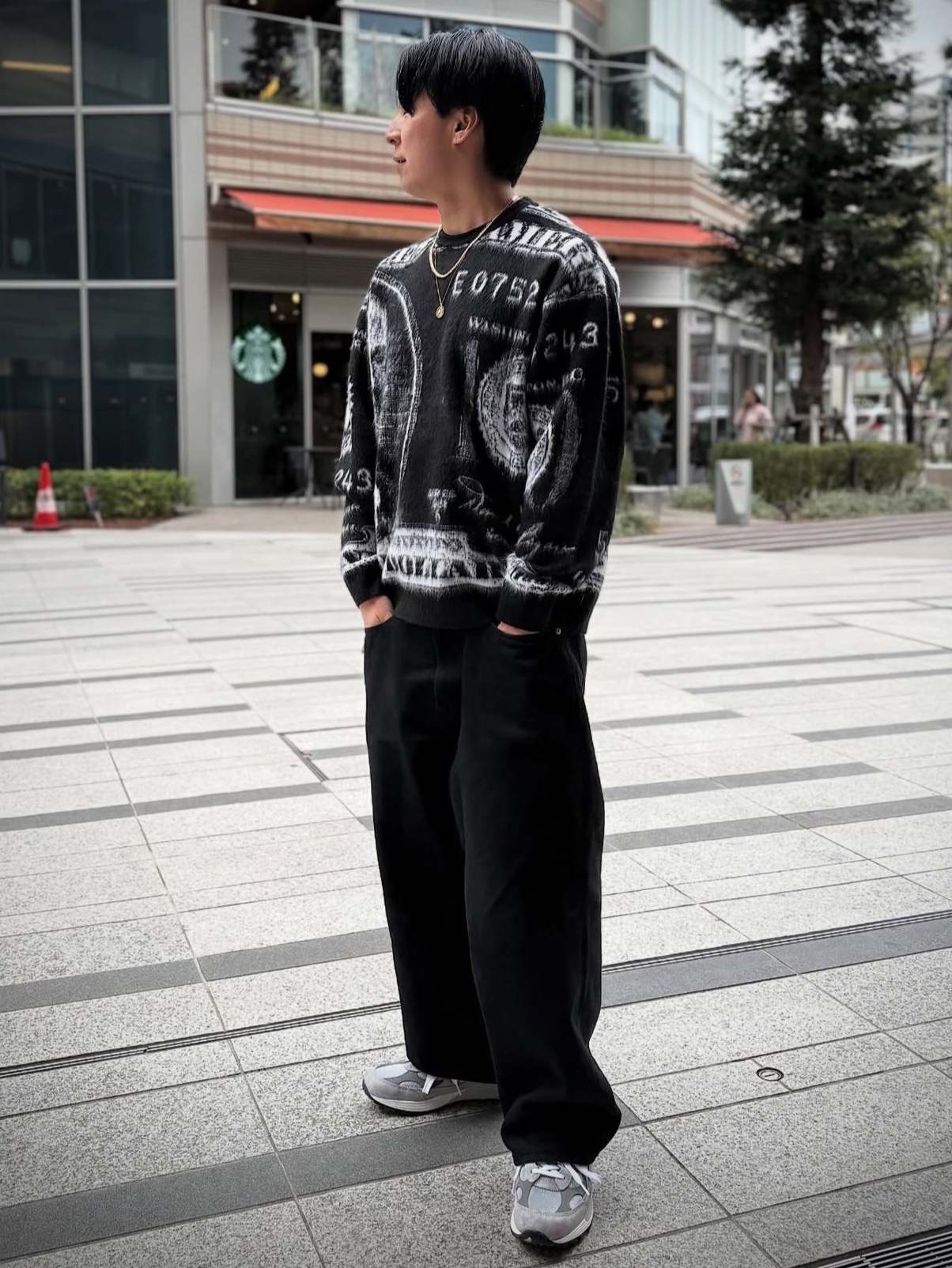 Supreme Money Sweater Black - 25SS 착용 스타일 - 2