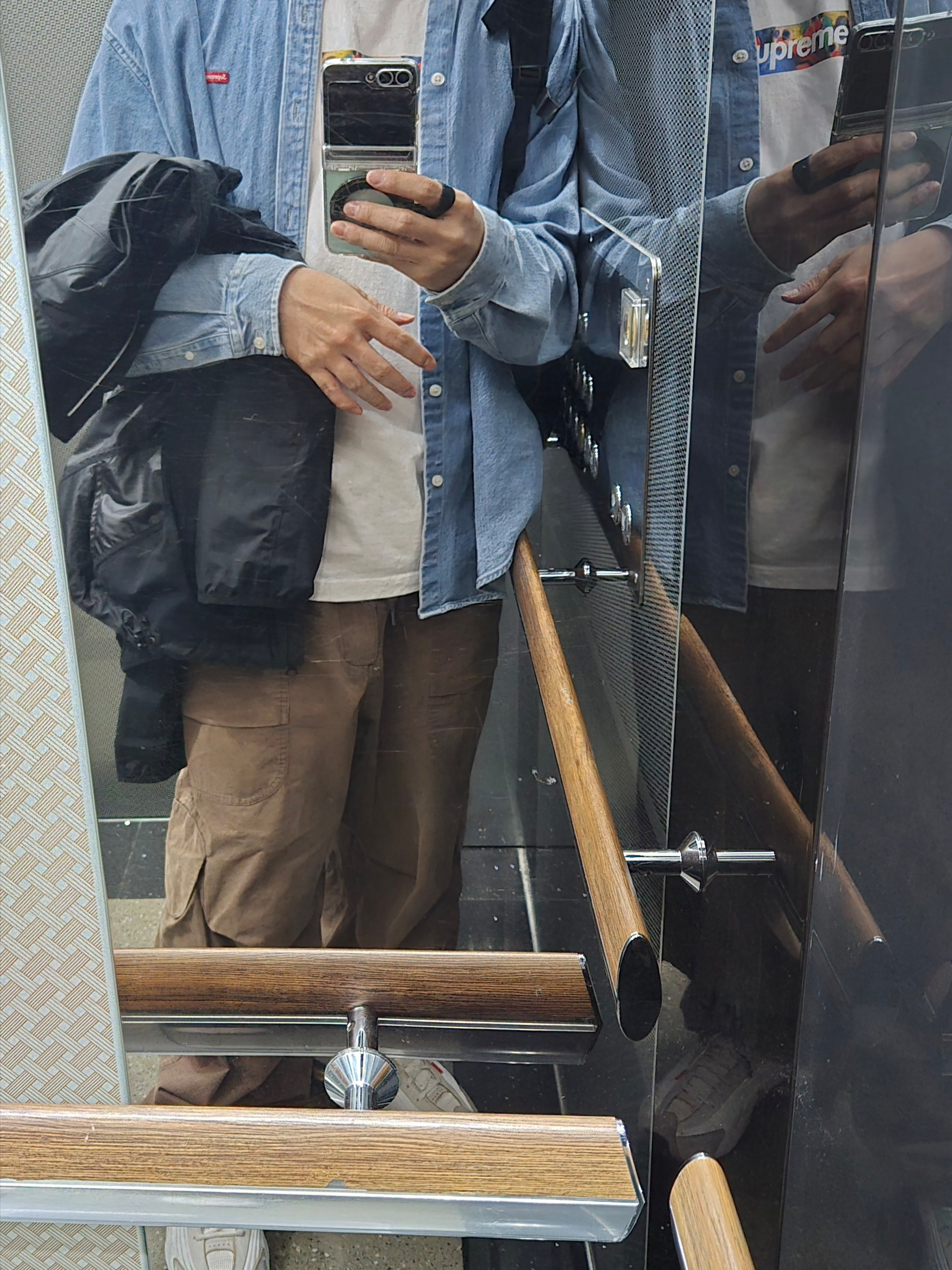 Entire Studios Freight Cargo Gravy, Supreme Small Box Shirt Denim - 23FW 착용 스타일