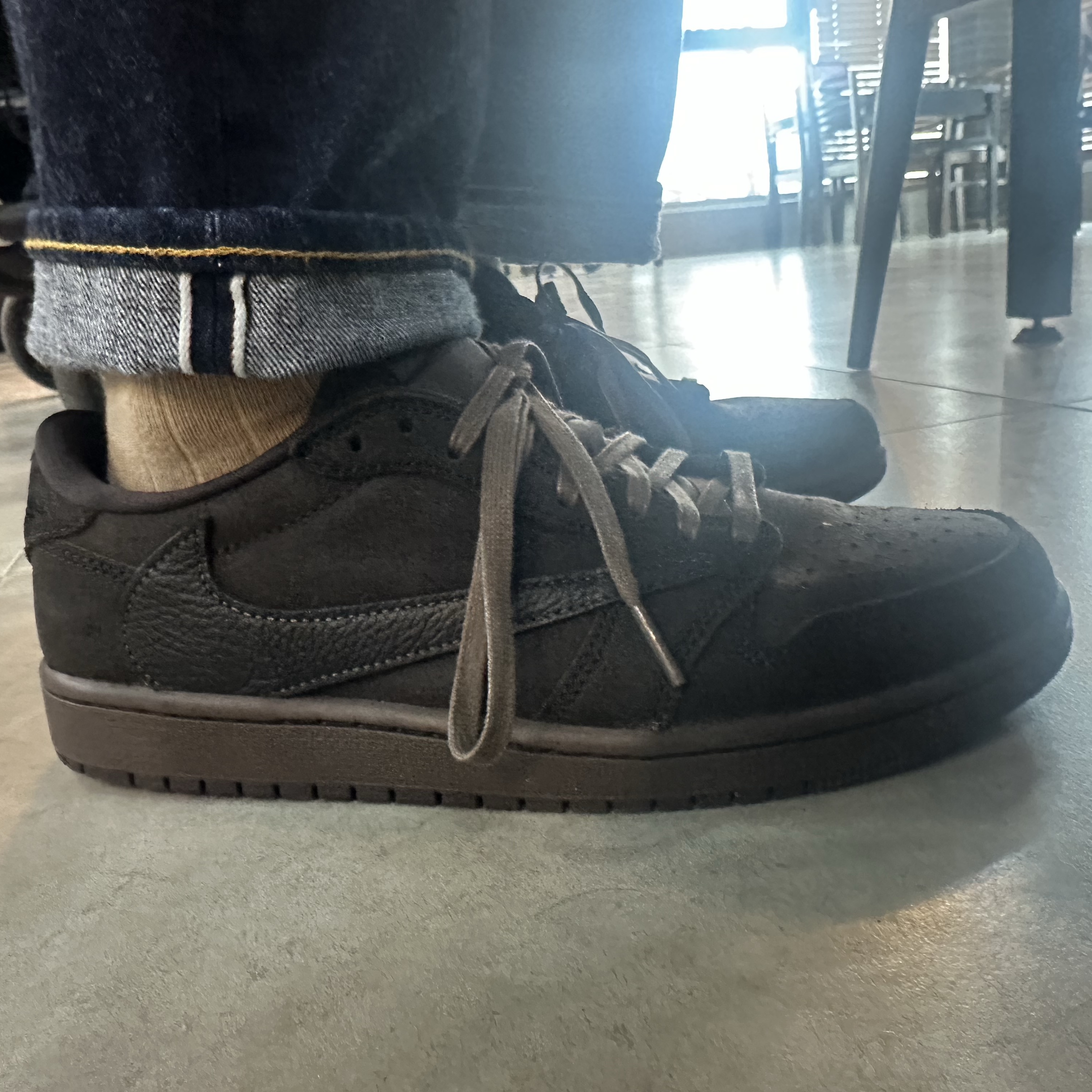 Jordan 1 x Travis Scott Retro Low OG SP Velvet Brown and Dark Mocha 착용 스타일