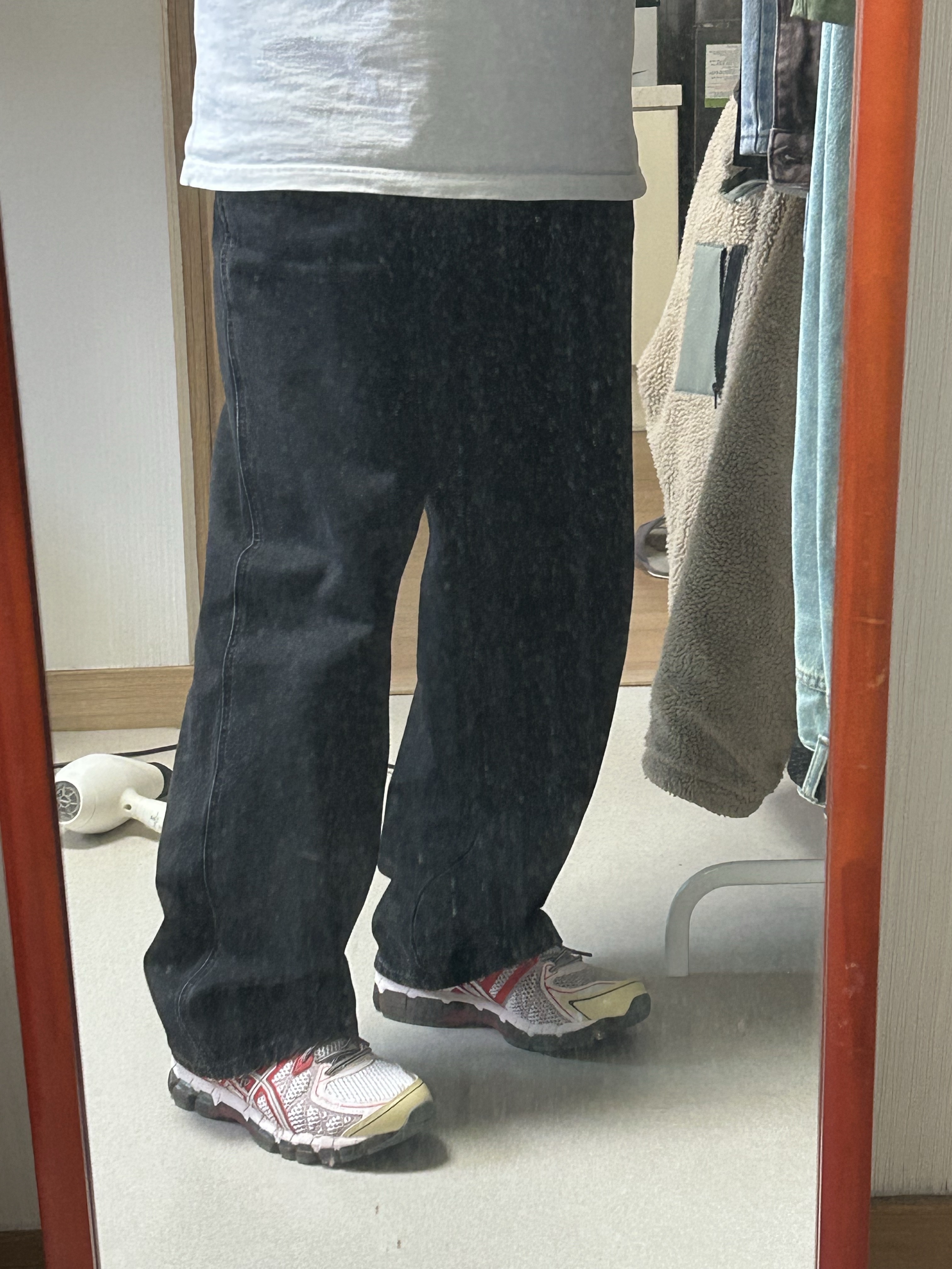 Asics UB9-S Gel-Kayano 20 Crystal Pink Classic Red 착용 스타일