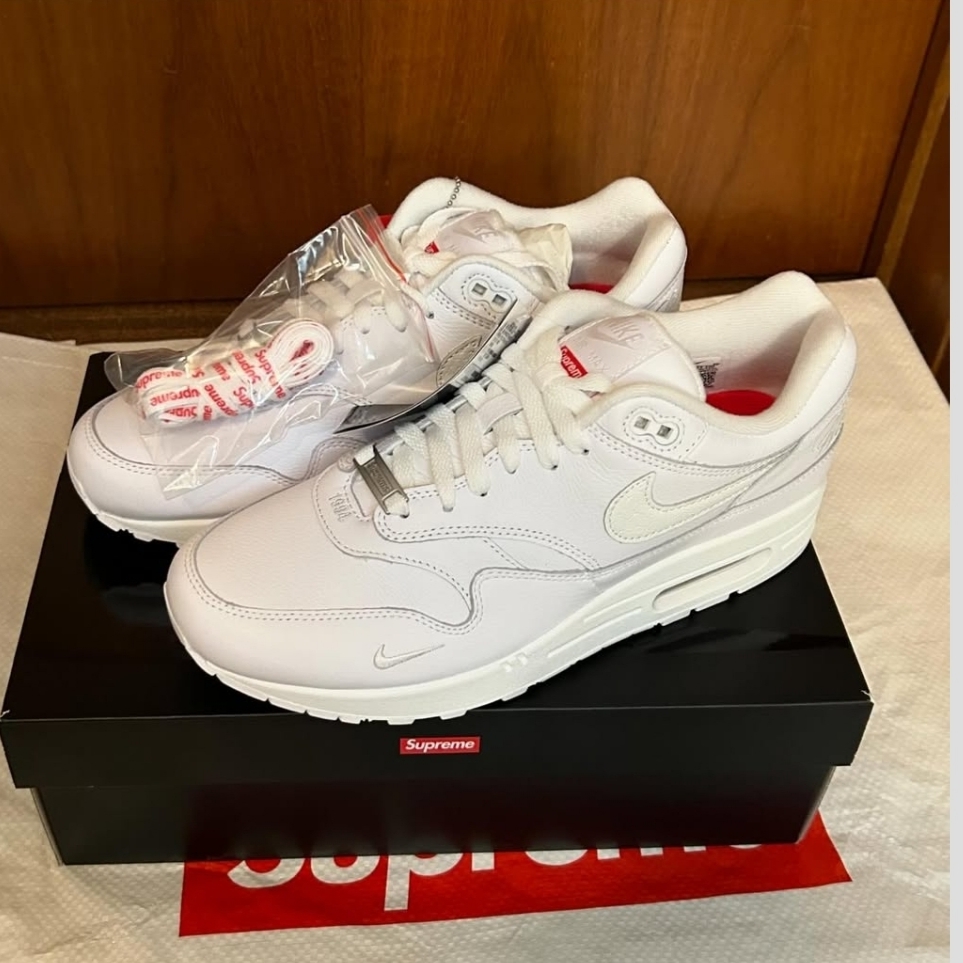 Nike x Supreme Air Max 1 '87 White - 25SS 착용 스타일 - 1