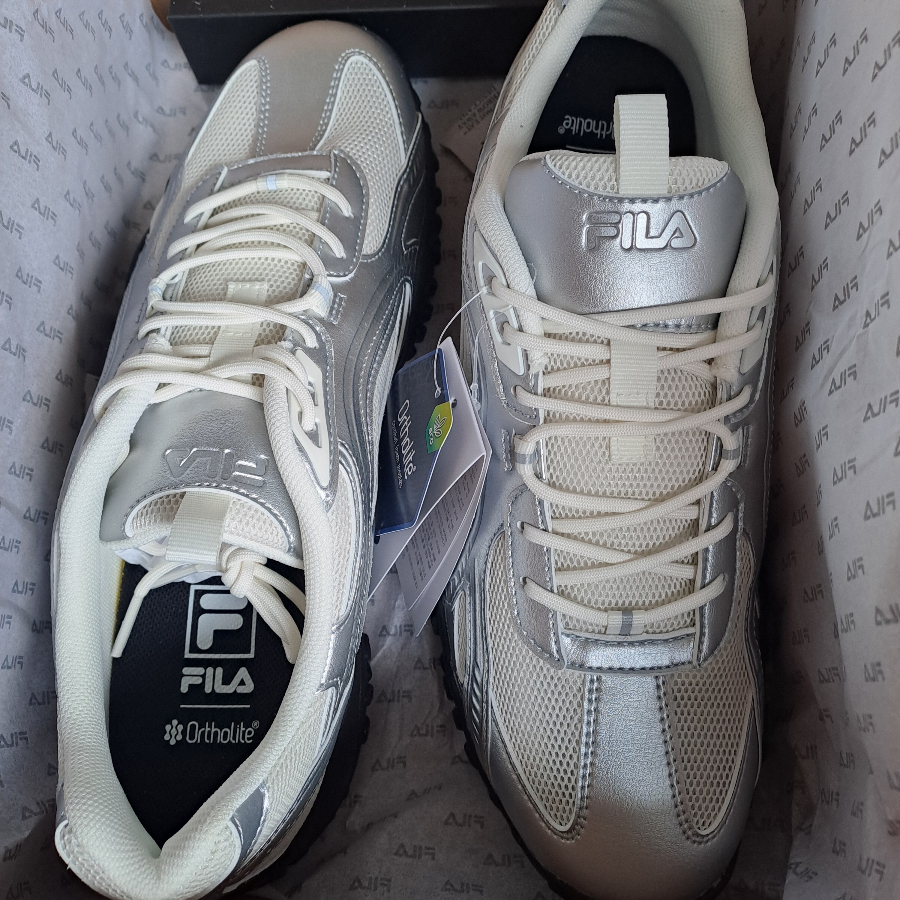 [6% 적립] FILA Echappe Ms Silvermoon 착용 스타일
