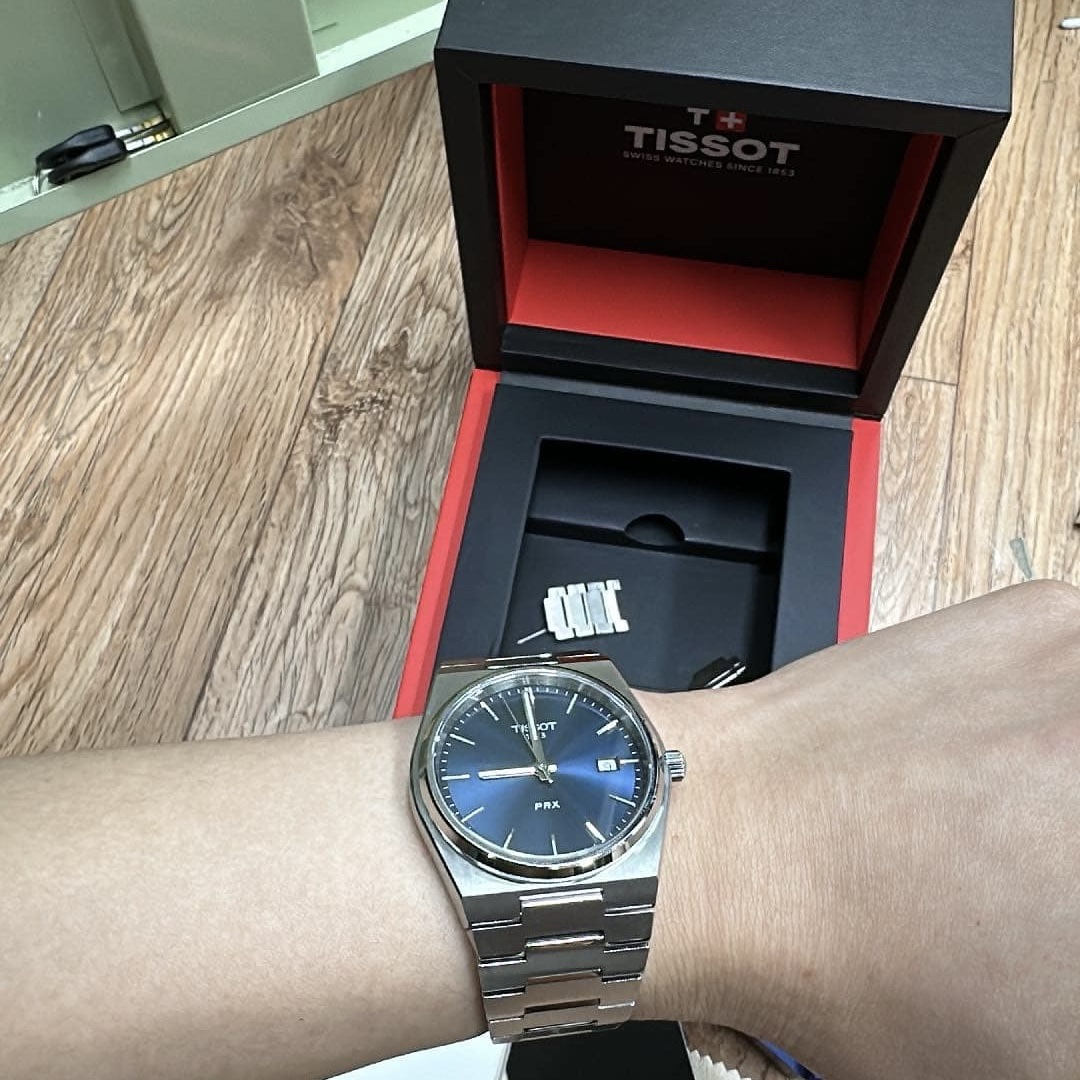 Tissot PRX 40mm Quartz Steel Blue 착용 스타일