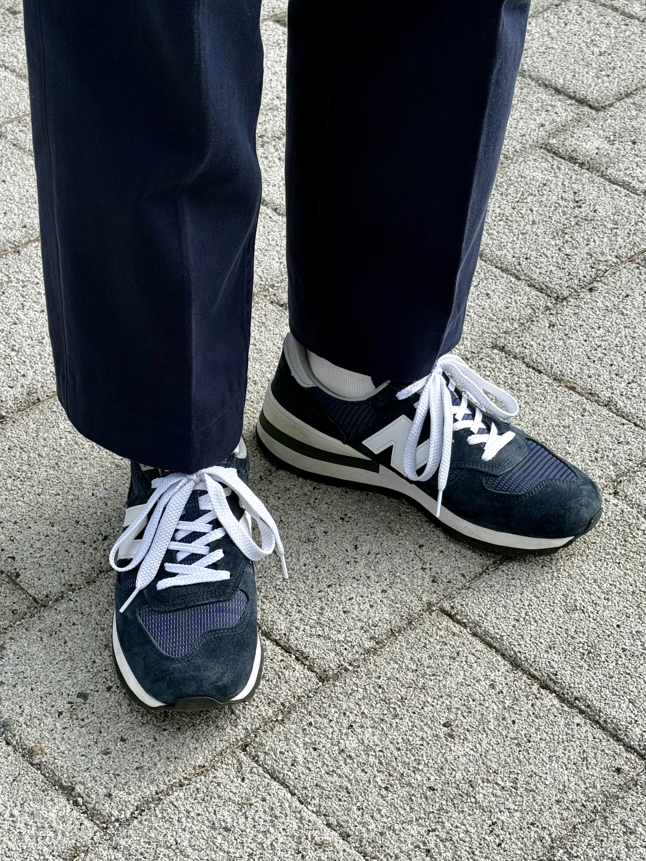 New Balance 990v1 Made in USA Navy 착용 스타일 - 8