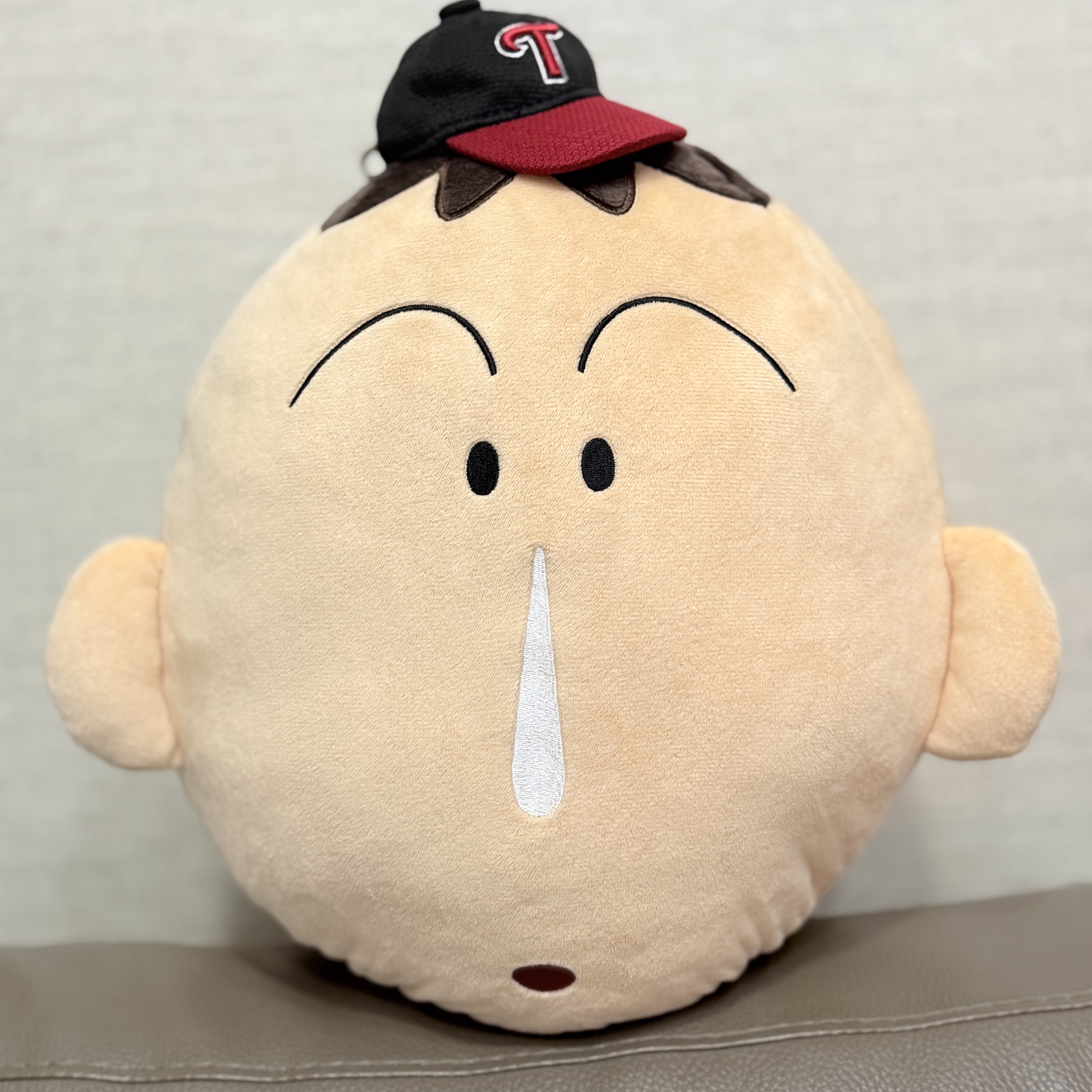 Twins x Bloomingtale Cap Keyring 착용 스타일 - 3