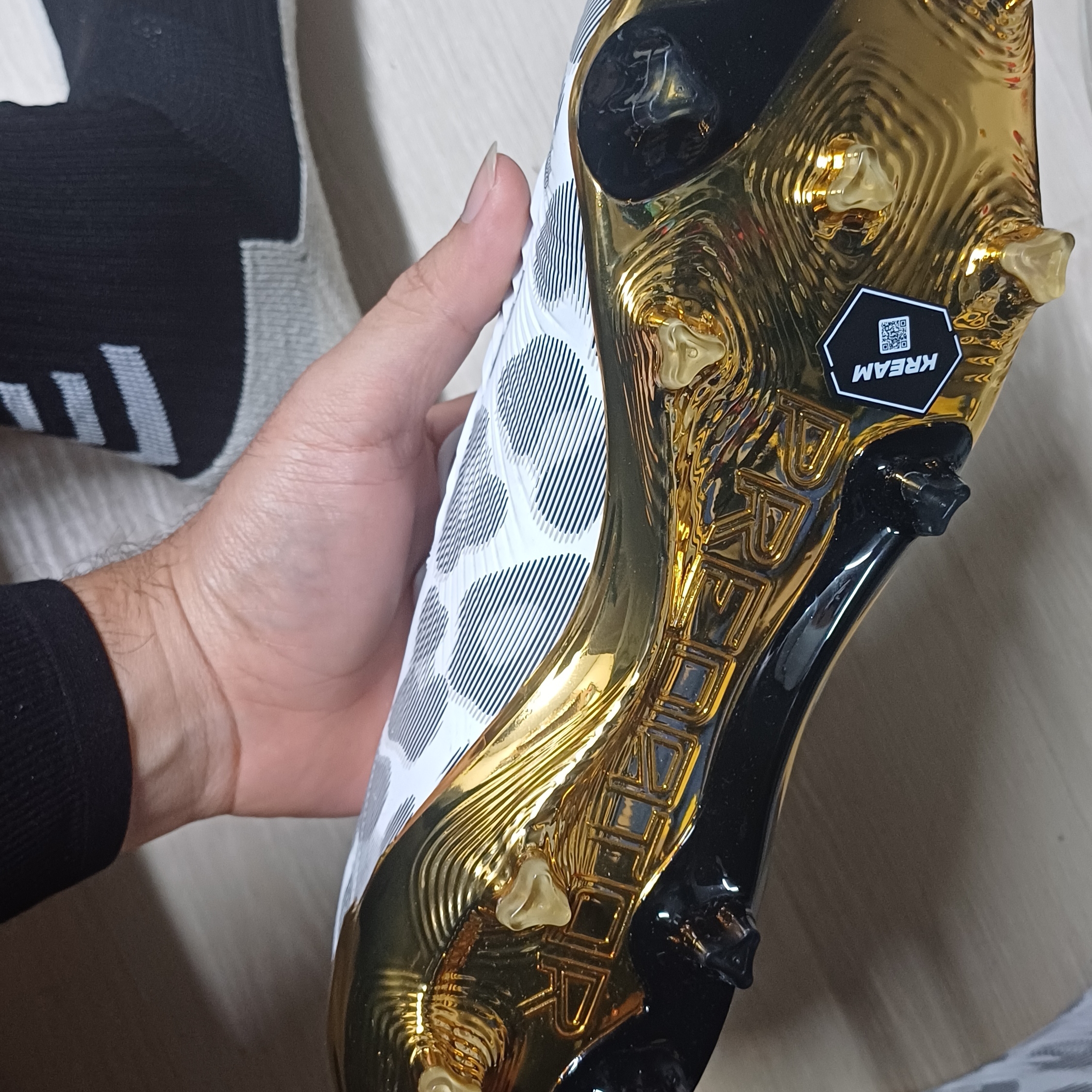Adidas Predator Elite FG Cloud White Core Black 착용 스타일