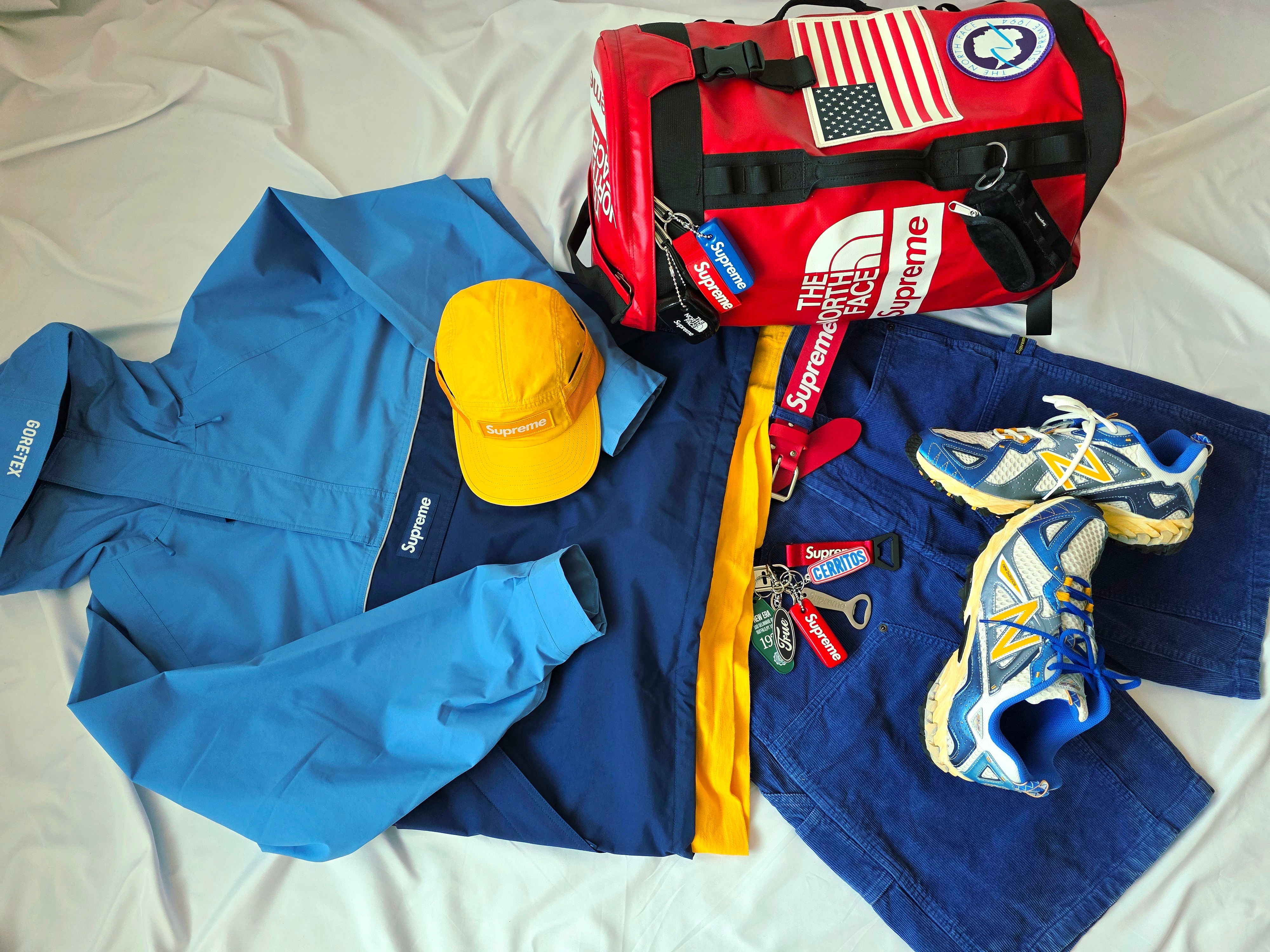 Supreme Gore-Tex Anorak Blue - 24SS, Supreme Washed Chino Twill Camp Cap Light Yellow - 25SS 착용 스타일 - 2