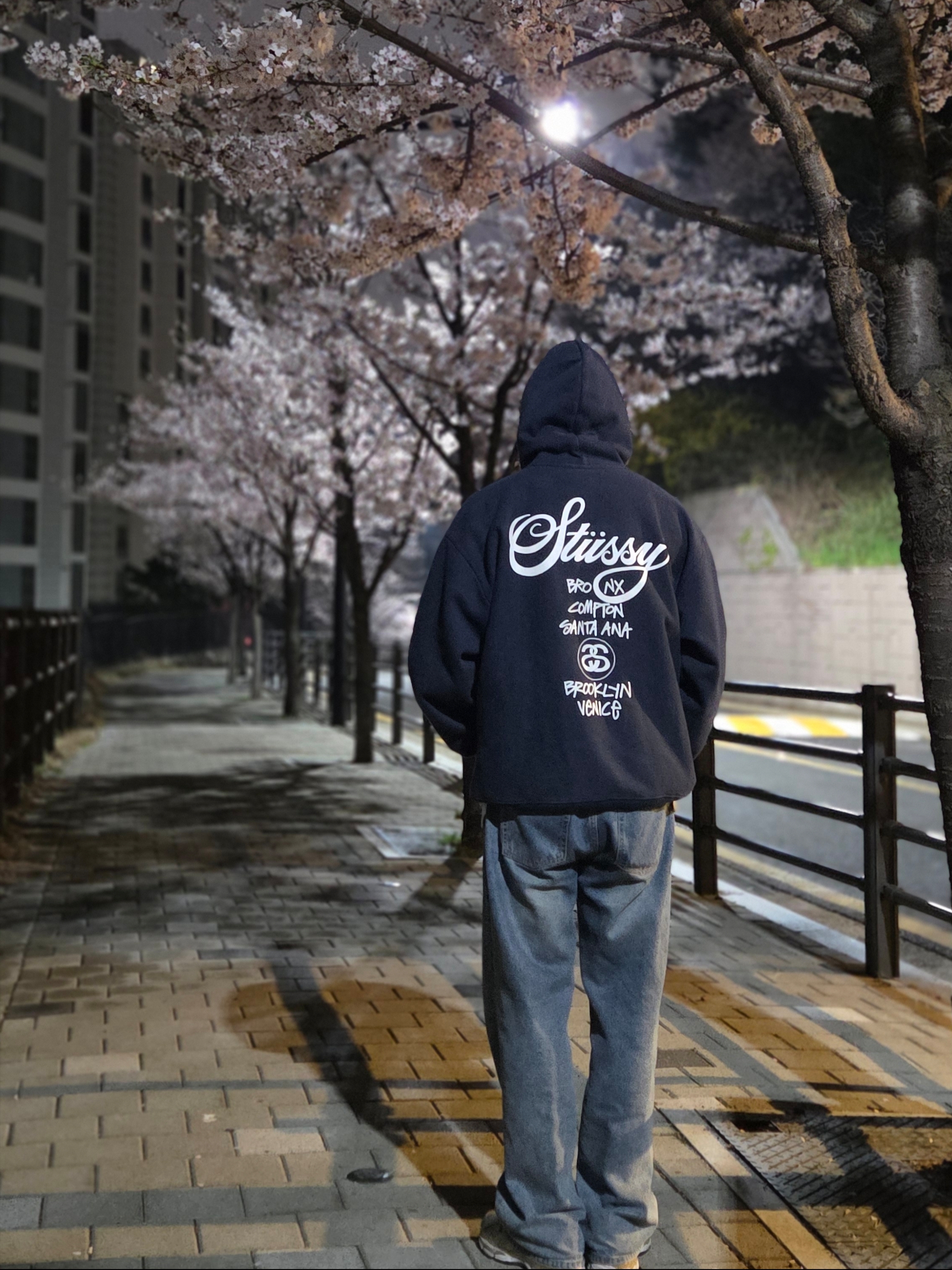 Stussy World Tour Hoodie Navy 2023, Asics x Ronnie Fieg Gel-Kayano 12.1 Cream Pure Aqua 착용 스타일
