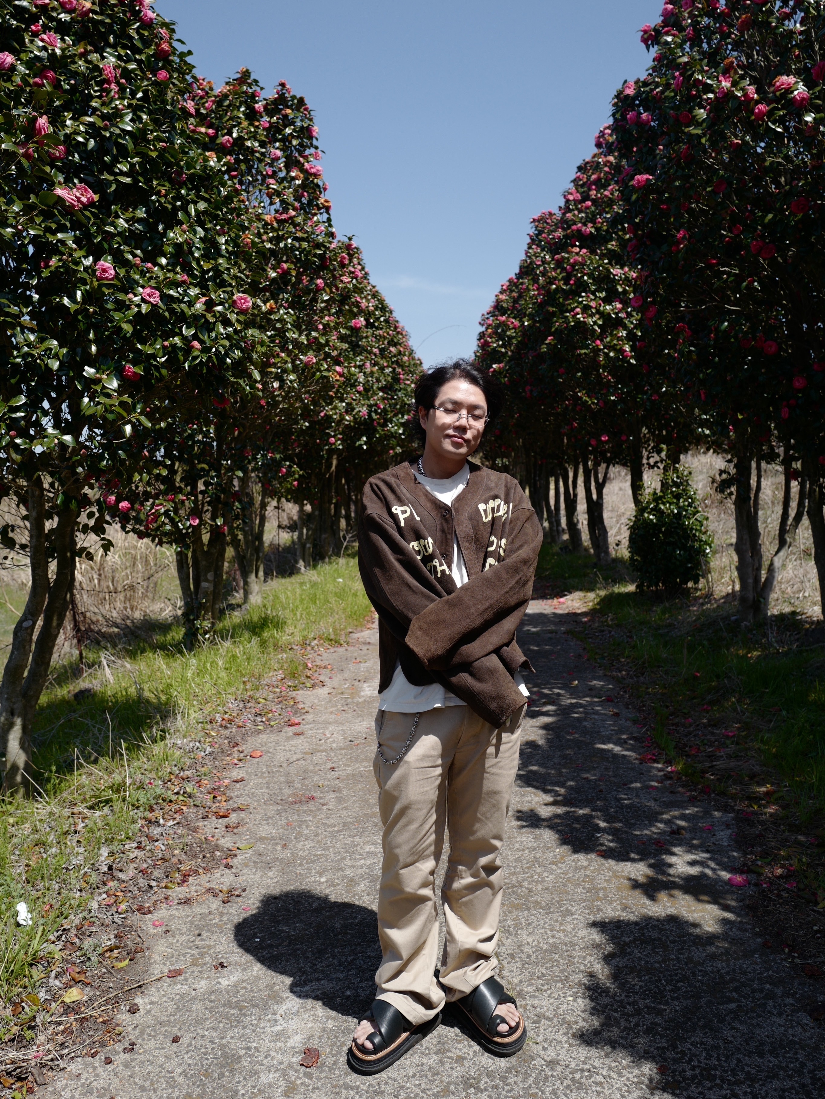Cactus Plant Flea Market WWCD Suede Baseball Top Brown, Chrome Hearts Deep III Shiny Silver Black Plastic 착용 스타일 - 2