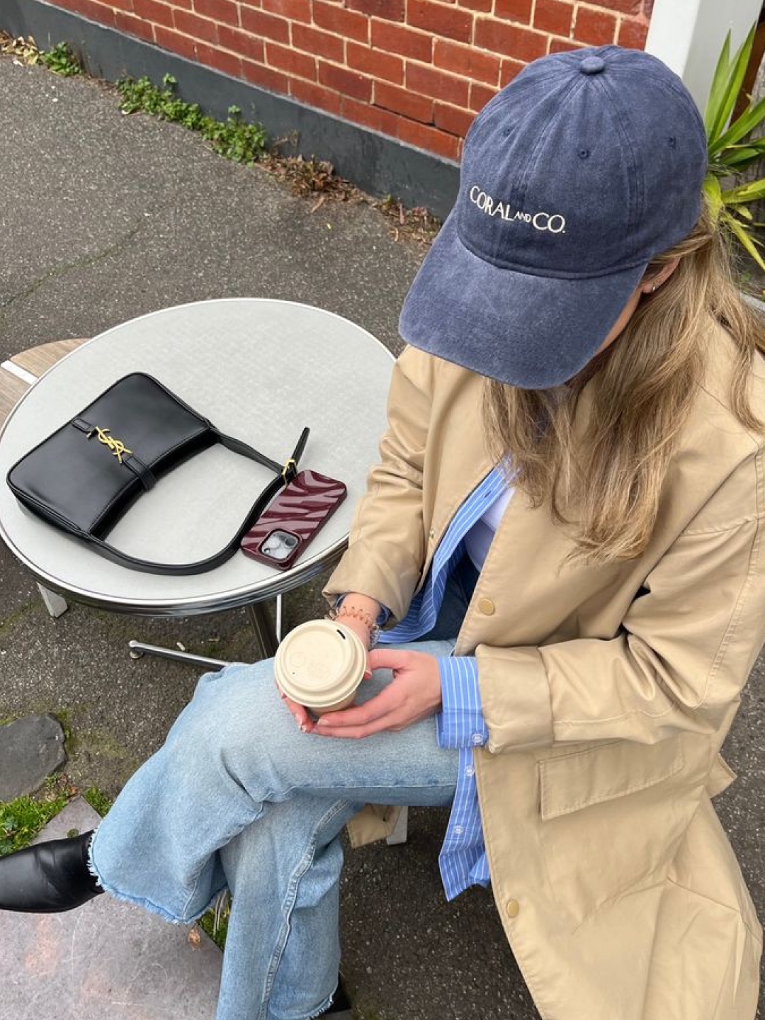 Supreme Pigment S Logo 6-Panel Denim - 24FW, Hello Sunrise 90s Logo 6Panel Cap Beige & Navy 착용 스타일 - 2
