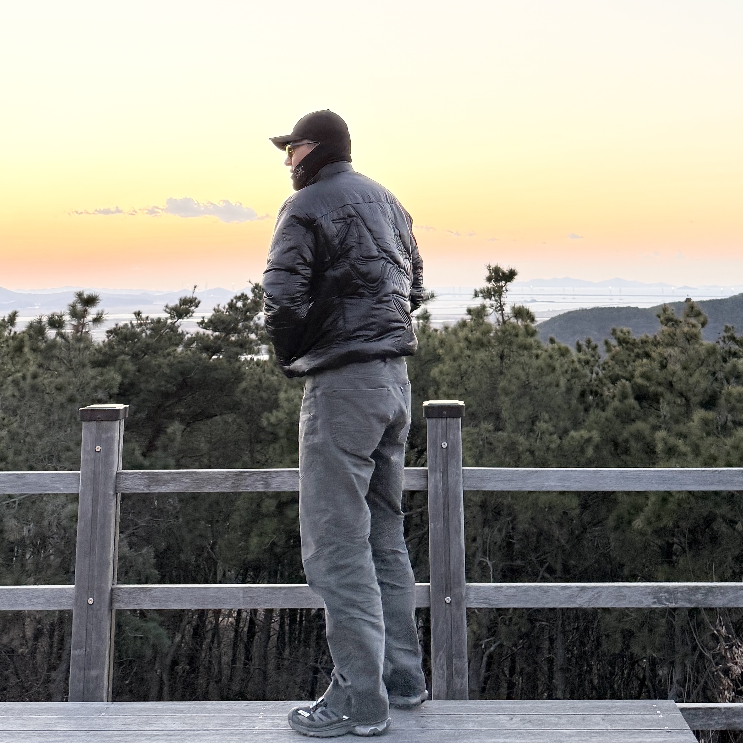 Arc'teryx System A Ogee Insulated Jacket Black 착용 스타일
