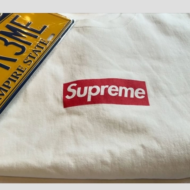 Supreme Washed Box Logo Crewneck White - 25SS 착용 스타일 - 3