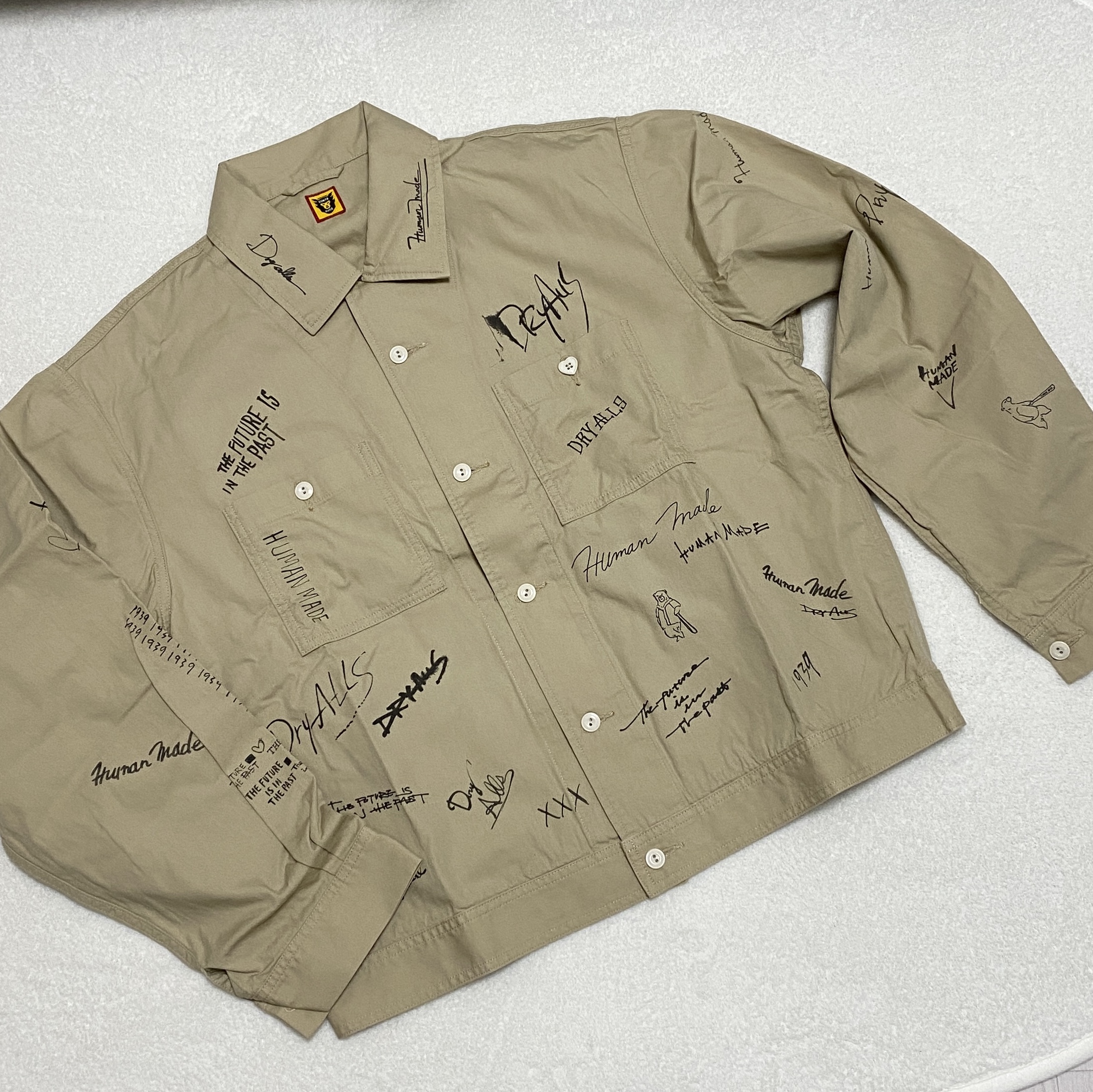 Human Made Printed Short Blouson Beige 착용 스타일 - 1