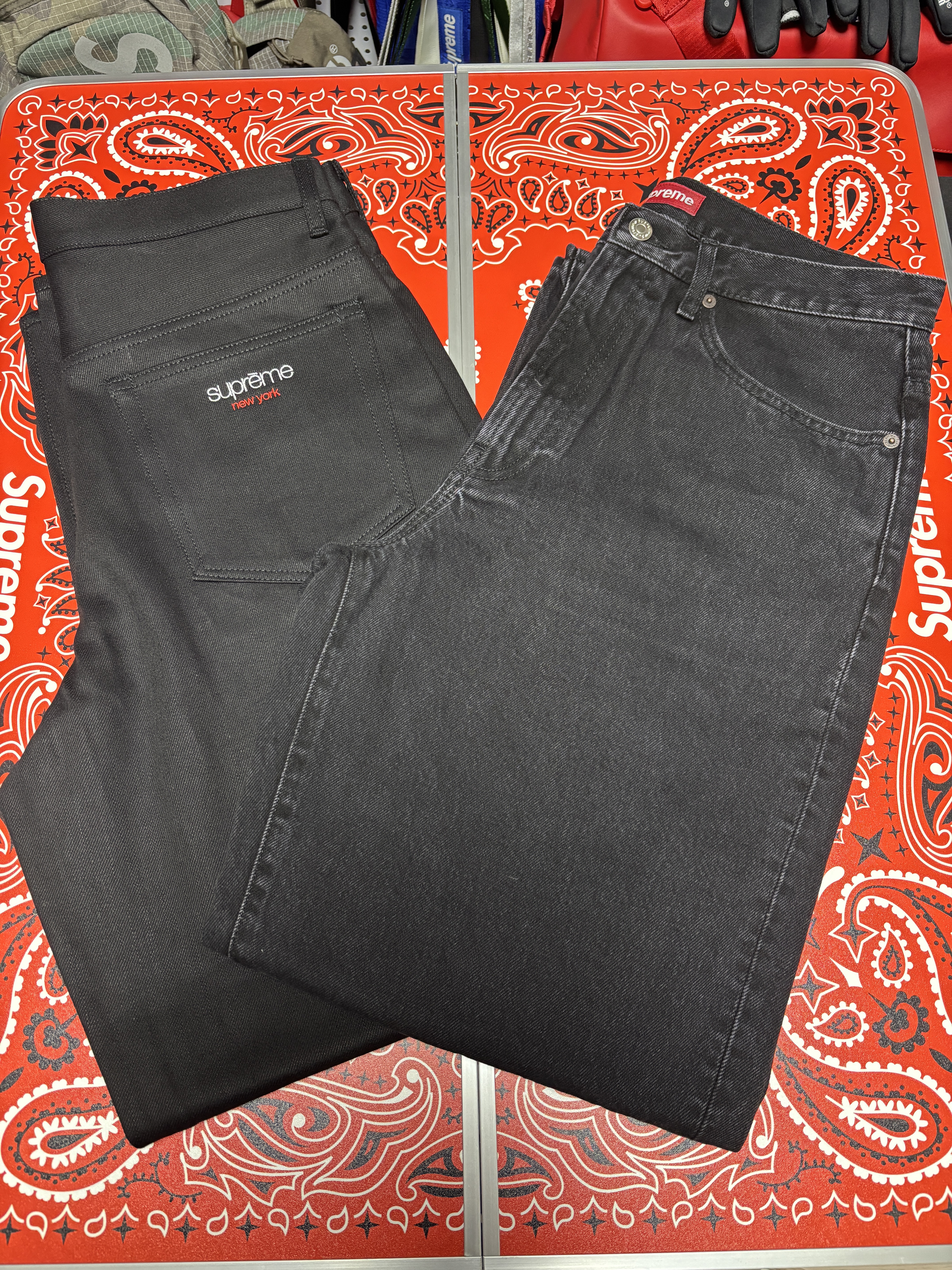 Supreme Rigid Baggy Selvedge Jean Rigid Black - 25SS, Supreme Baggy Jean Black - 25SS 착용 스타일 - 2