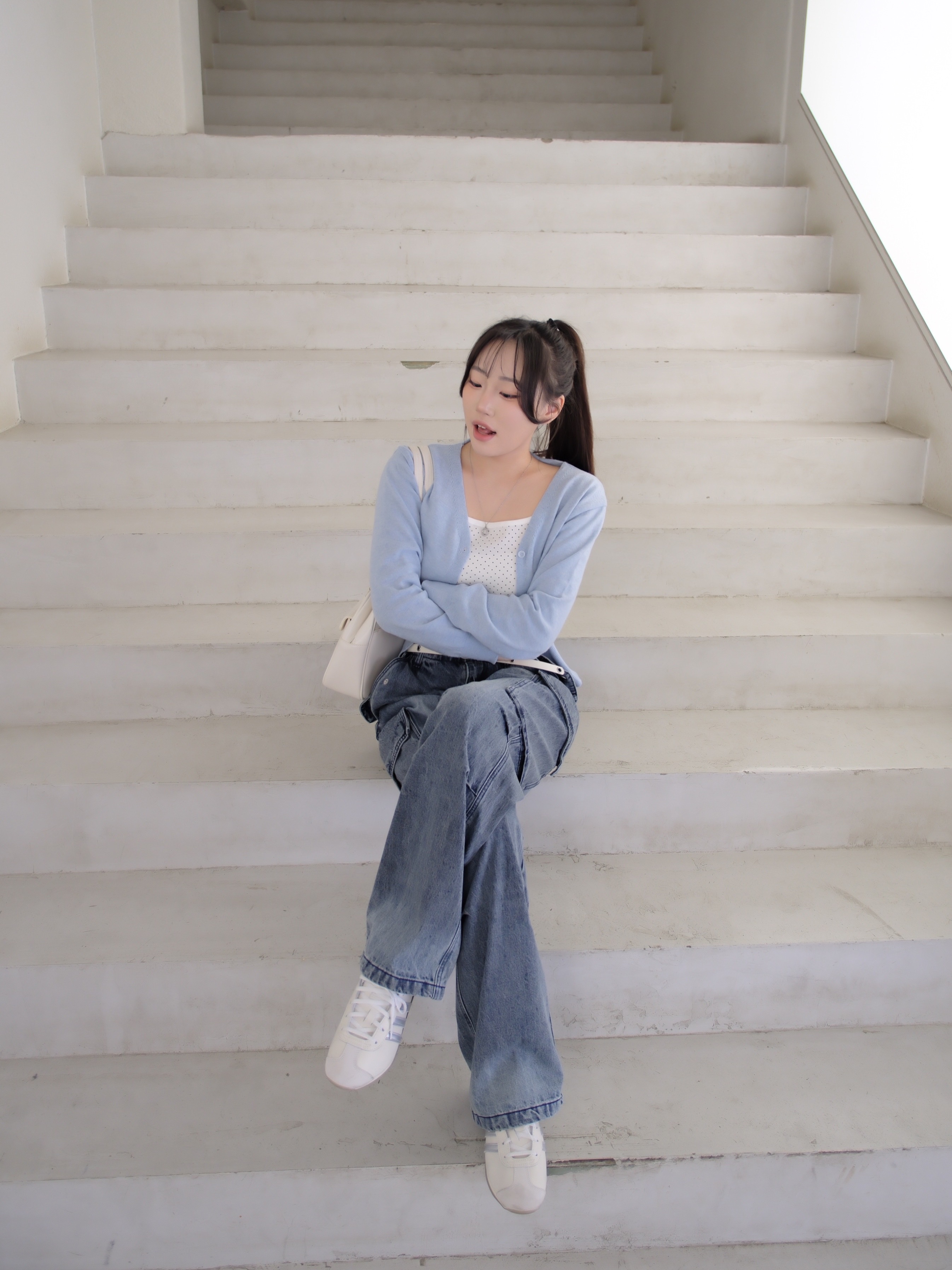 Adidas Country II Chalk White Silver Metallic 착용 스타일 - 1
