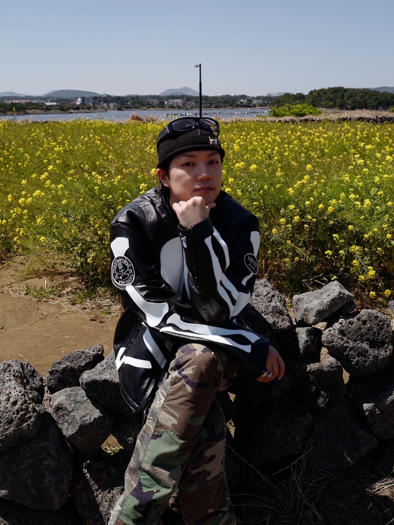 Mastermind World x Vanson Bone Jacket Custom Black - 24FW 착용 스타일 - 5
