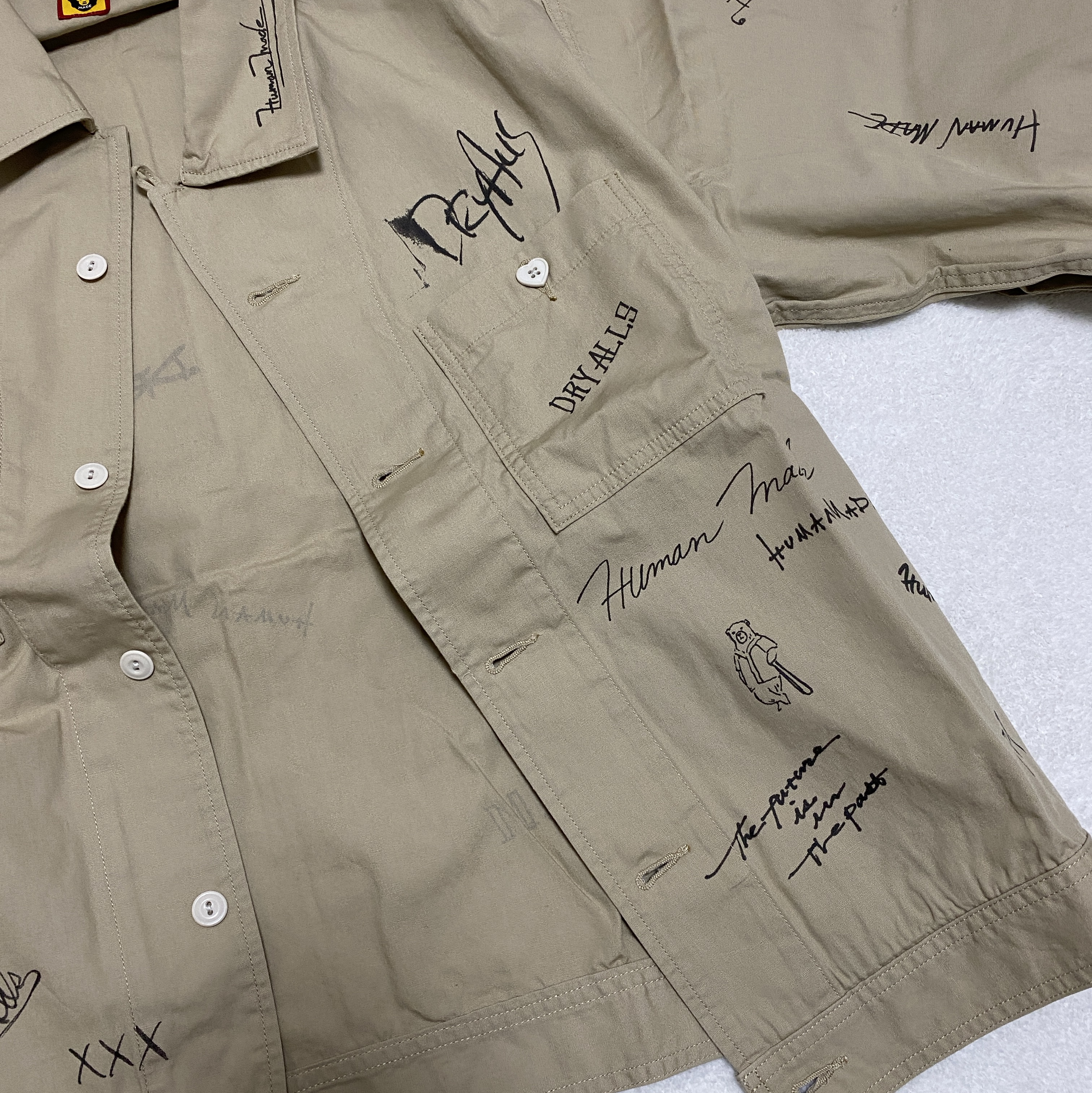 Human Made Printed Short Blouson Beige 착용 스타일 - 3