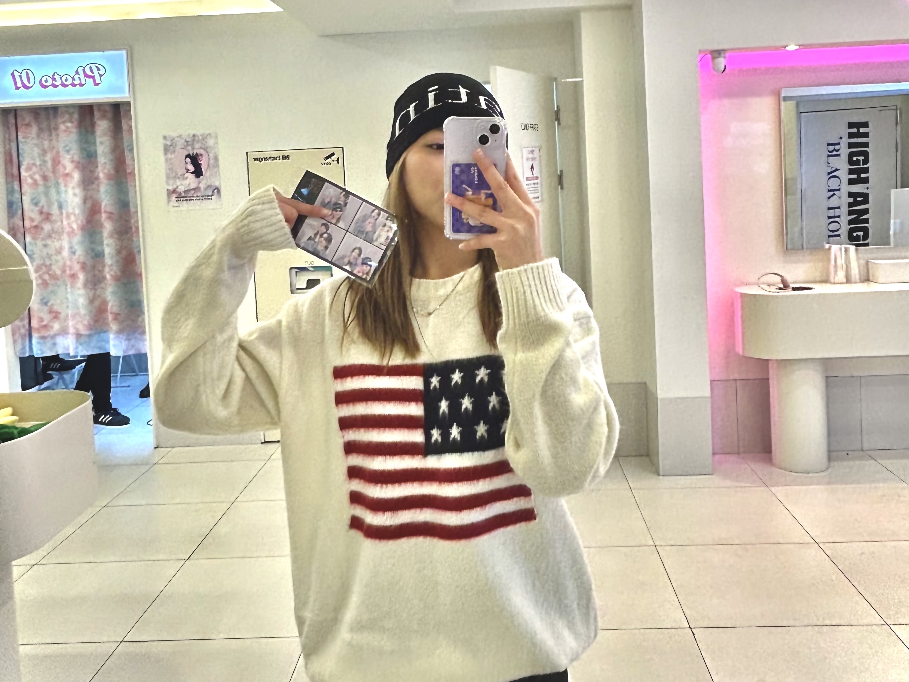 Matin Kim Logo Jacquard Short Beanie Black 착용 스타일